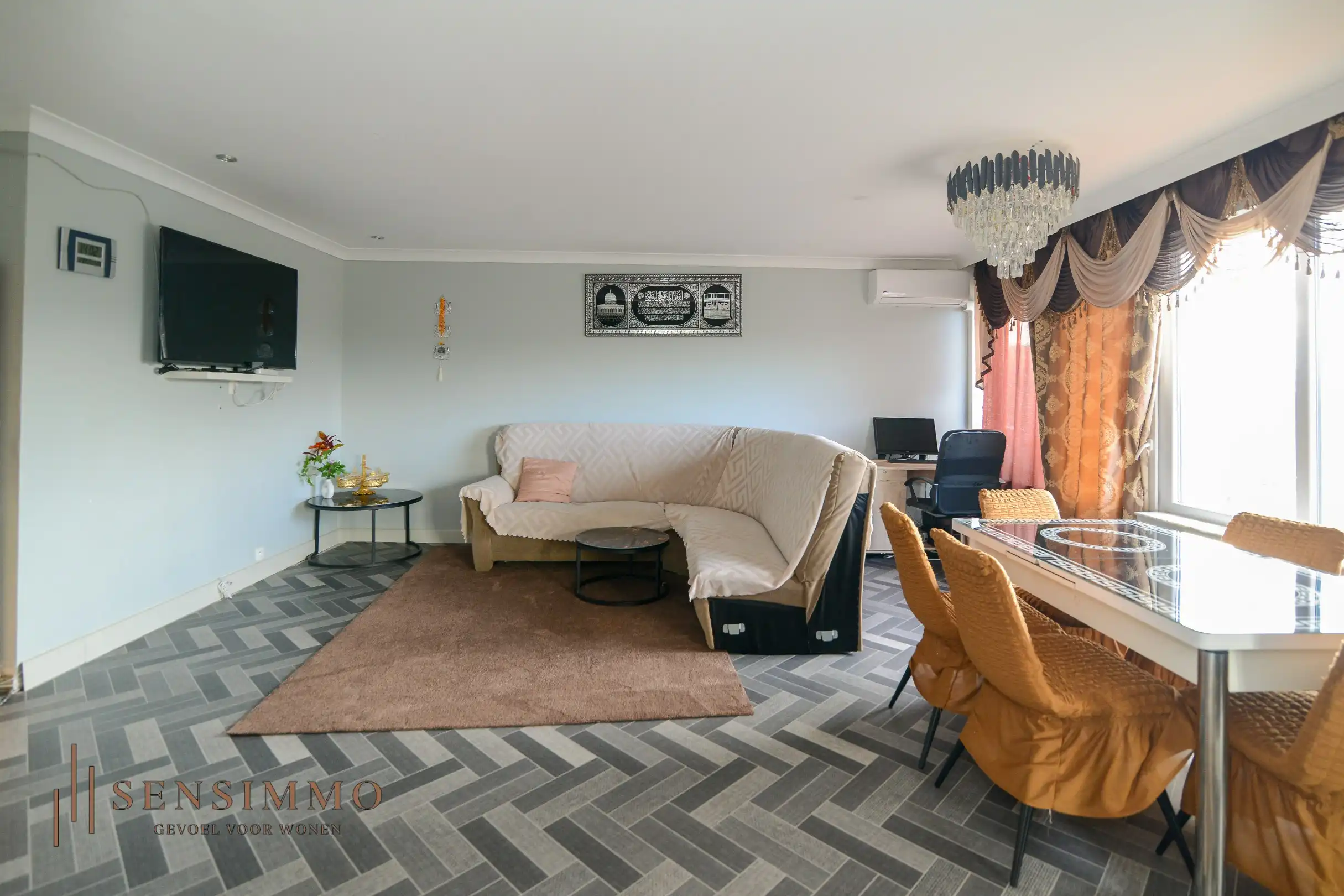 Lichtrijk en ruim 3 slaapkamer appartement vlakbij Genk centrum! foto 3