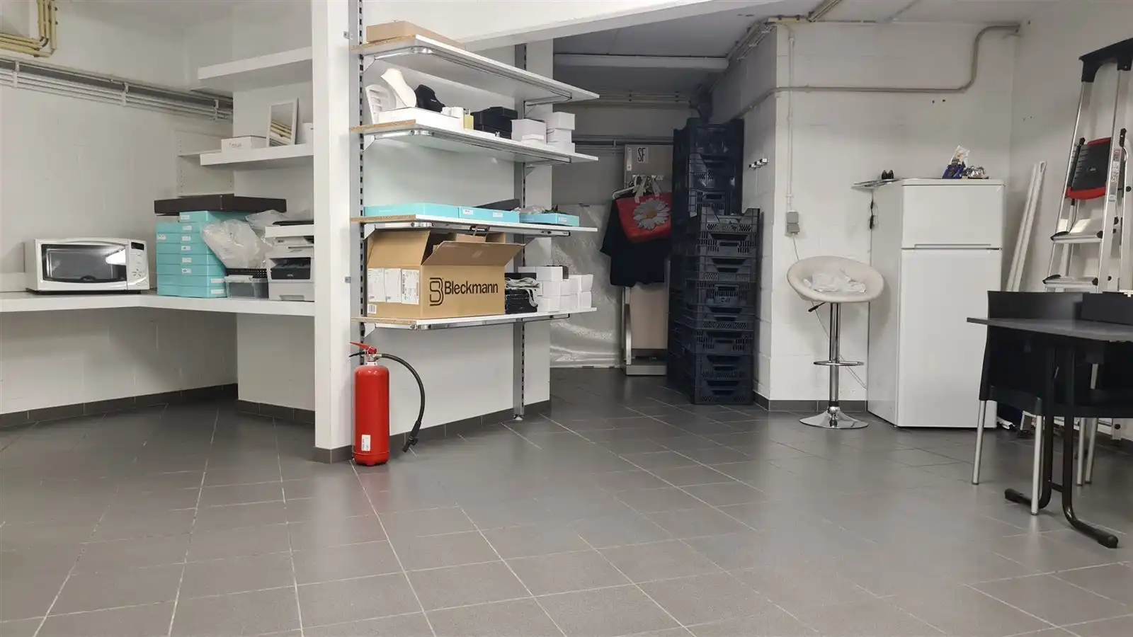 Handelsgelijksvloers op topligging! foto 9