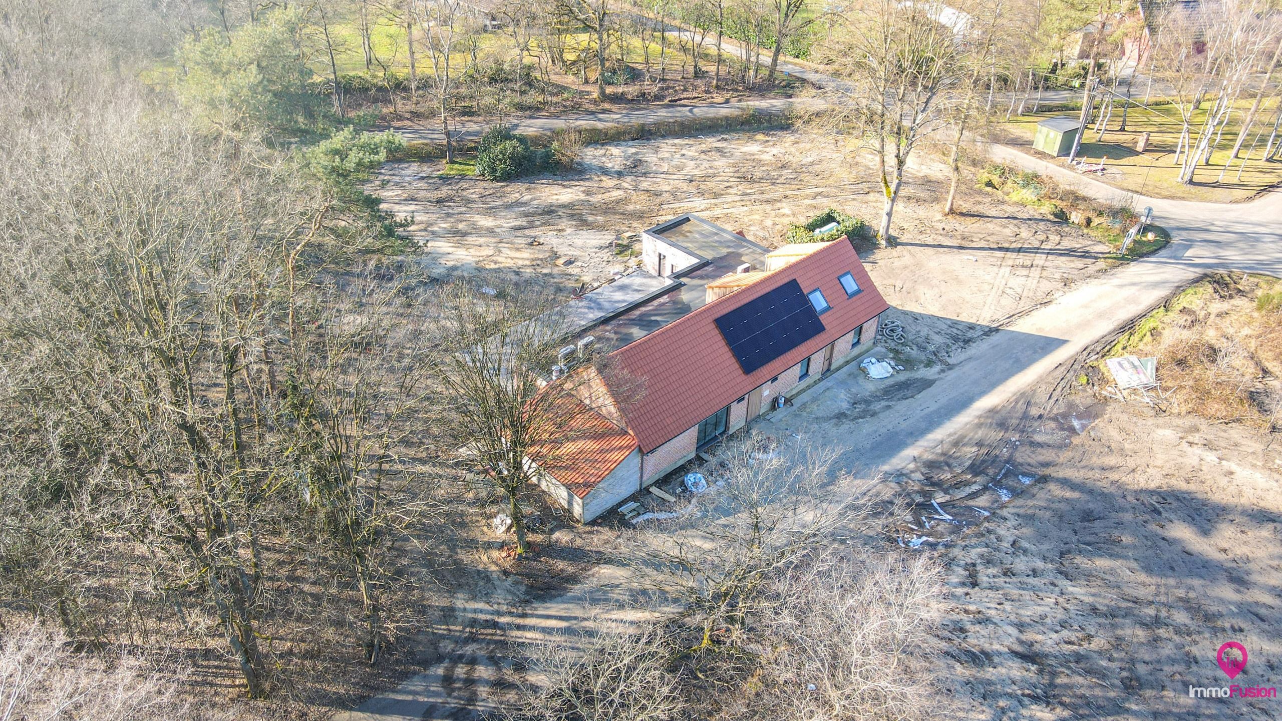 Multifunctioneel horecapand op een perceel van 1.9 hectare! foto 2