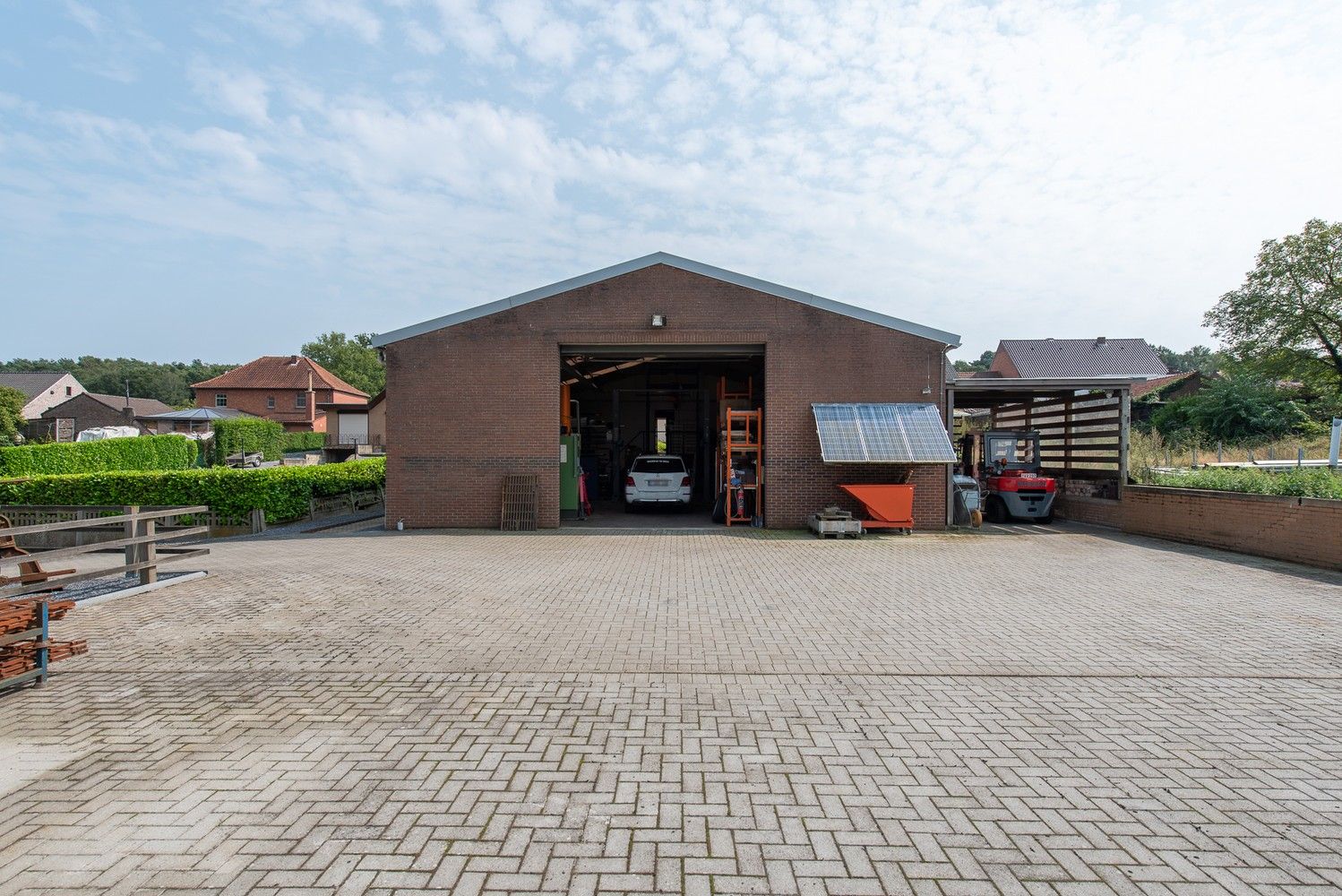 Bedrijfsgebouw met energiezuinige gelijkvloerse woning! foto 9