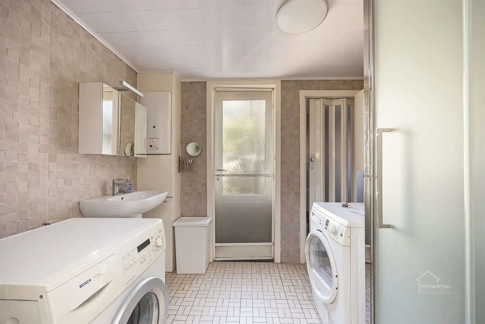 Authentiek herenhuis met 5 slaapkamers en tuin. foto 14