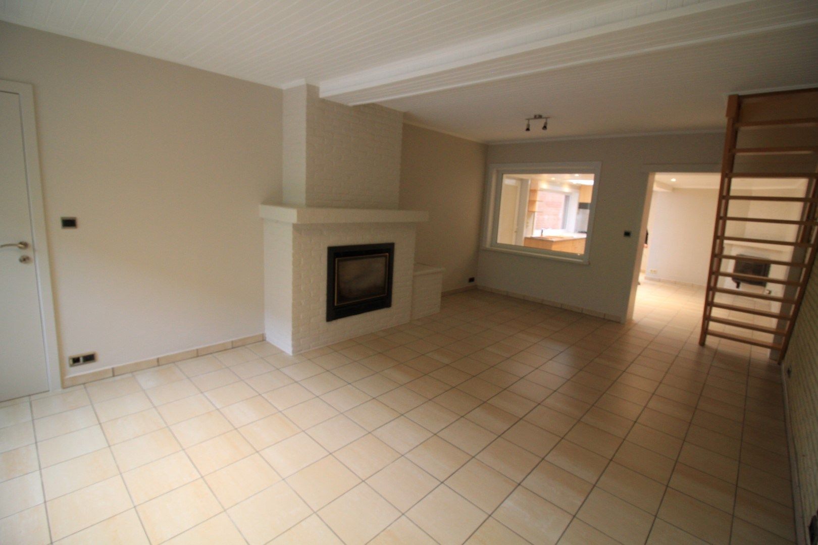 Verzorgde woning nabij centrum Kortemark foto {{pictureIndex}}