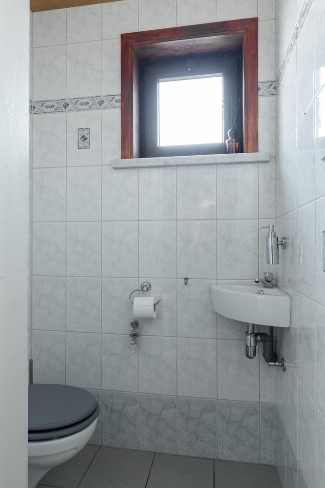 Vrijstaande woning met ruime garage en tuin, rustig gelegen nabij natuurgebied en Nederlandse grens foto 17