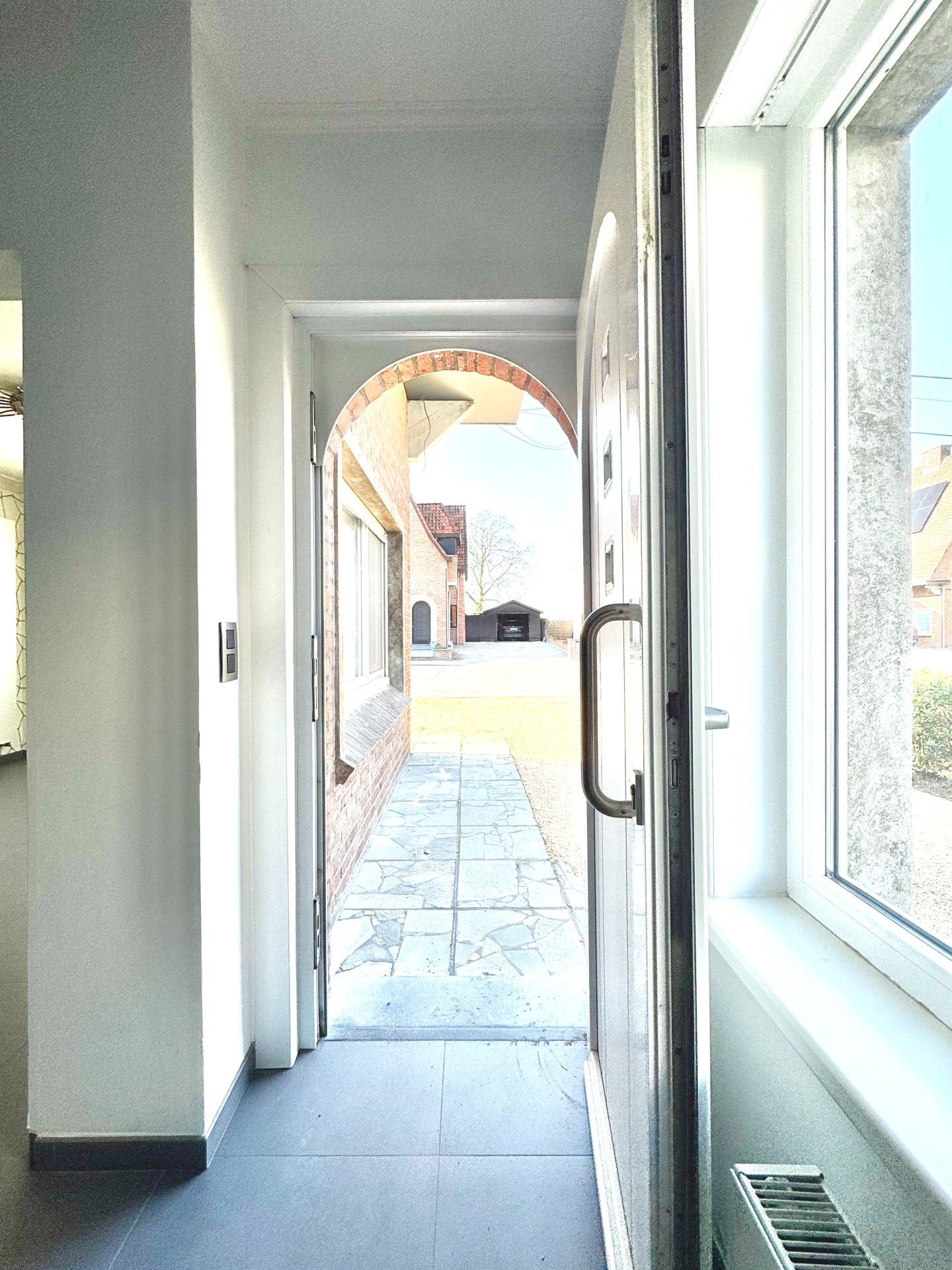 HALFOPEN WONING MET 3 KAMERS EN TERRAS foto 9