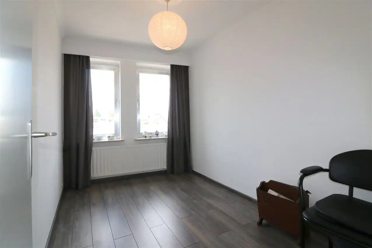 Ruime living, twee grote slpk., zuidterras, in centrum  foto 19