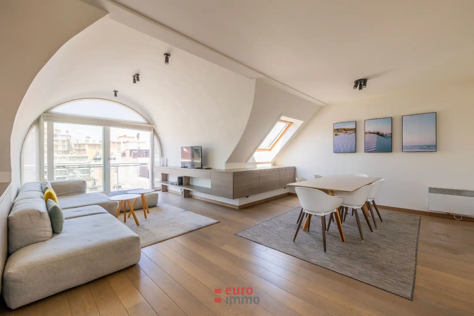 Zeer ruim appartement met 3 slaapkamers in het hartje van Nieuwpoort-bad! Perfect als uw toekomstig vakantieverblijf! foto 4