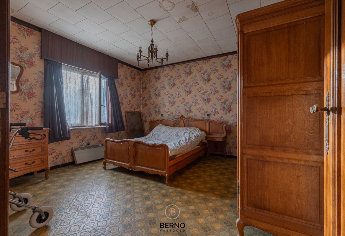 Te renoveren laagbouwwoning op 1.095m2 foto 11