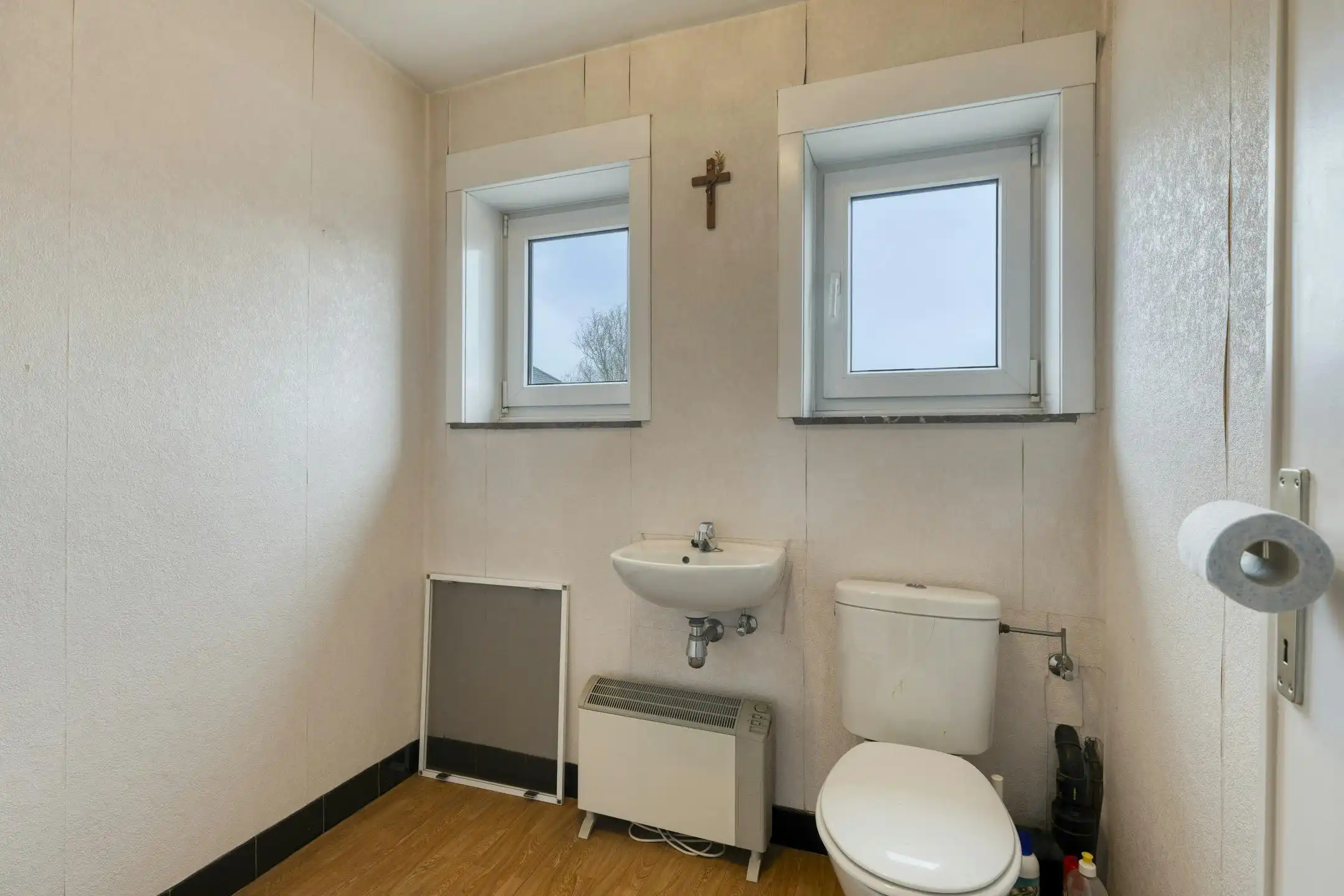 Te renoveren huis met 3 kamers te koop in Ooigem foto 13