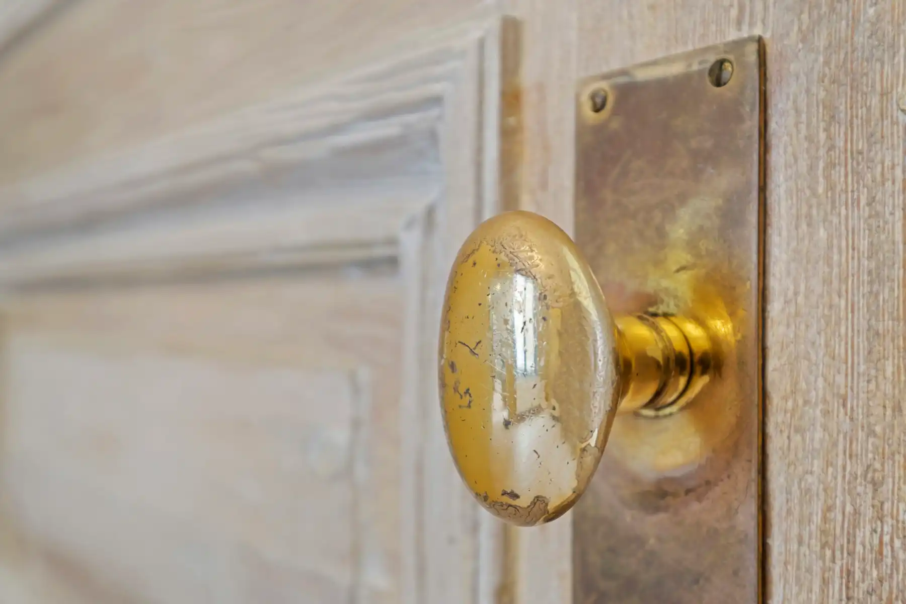 Ruim gerenoveerd herenhuis in Oostende. foto 3