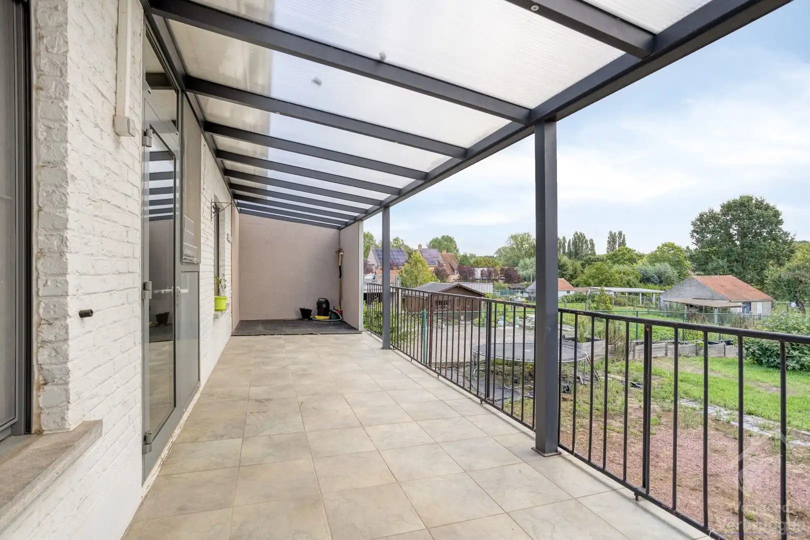 Volledig onderkelderde bungalow te koop op groot perceel foto 18