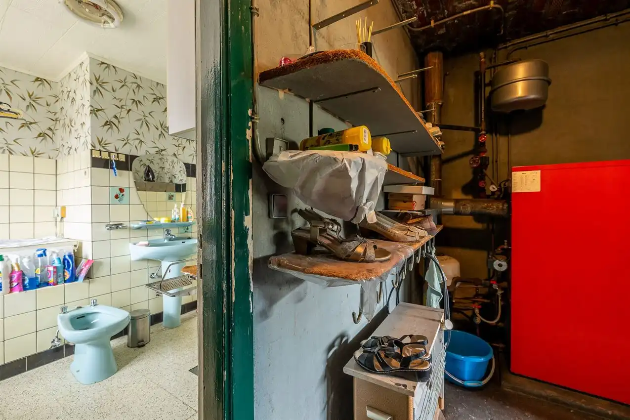 Te renoveren 3slk woning op uitzonderlijk perceel van 34 are  foto 24