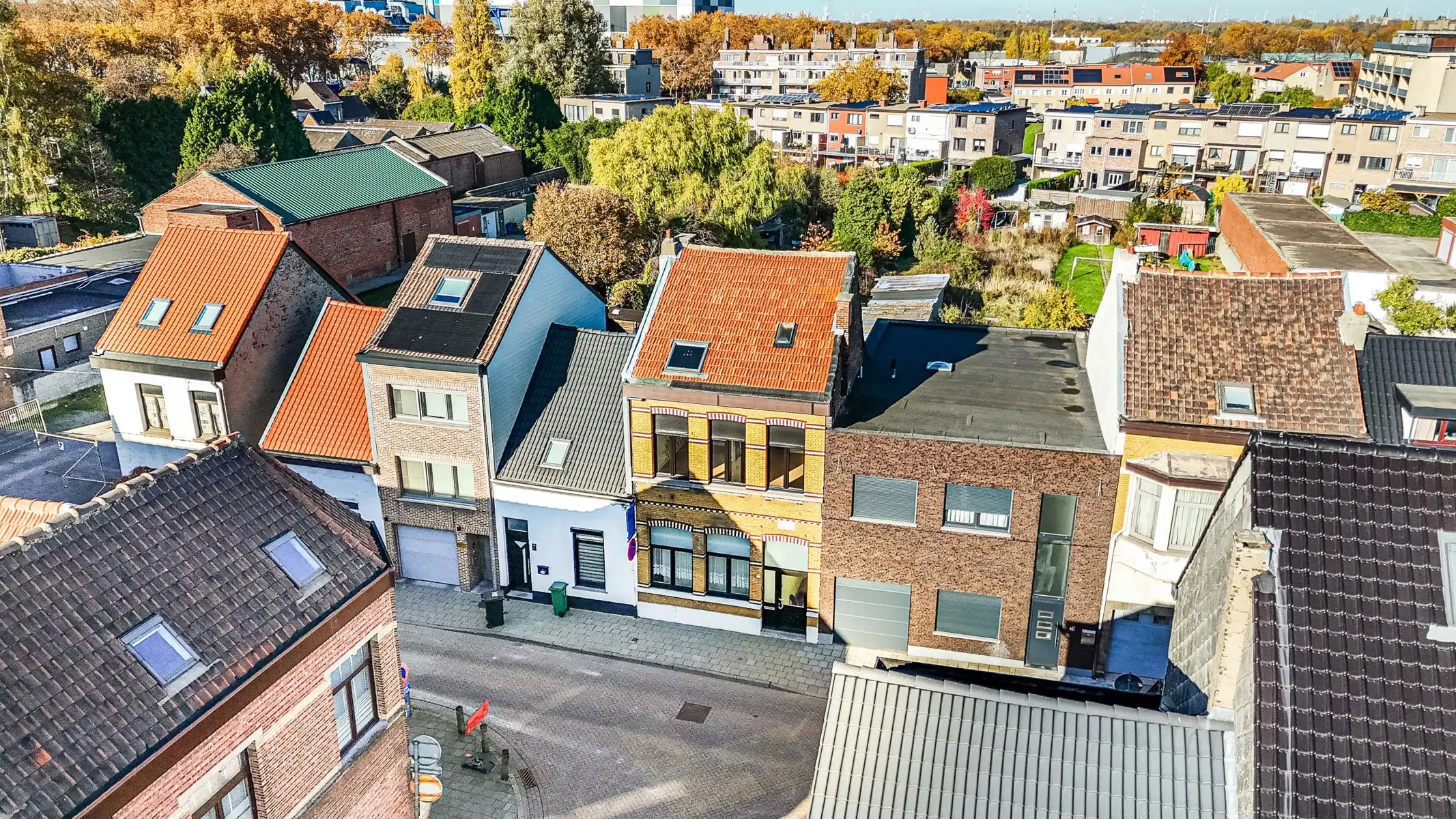 Renovatieproject op ruim perceel foto 13