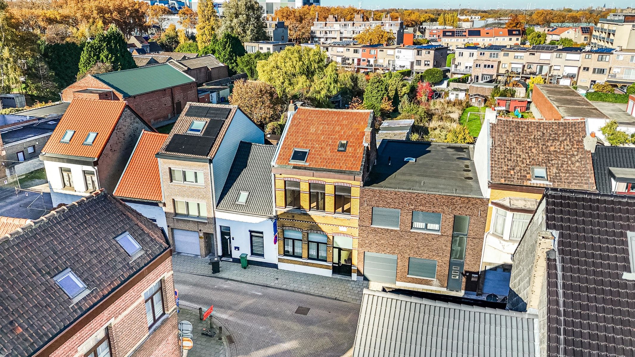 Renovatieproject op ruim perceel foto 13