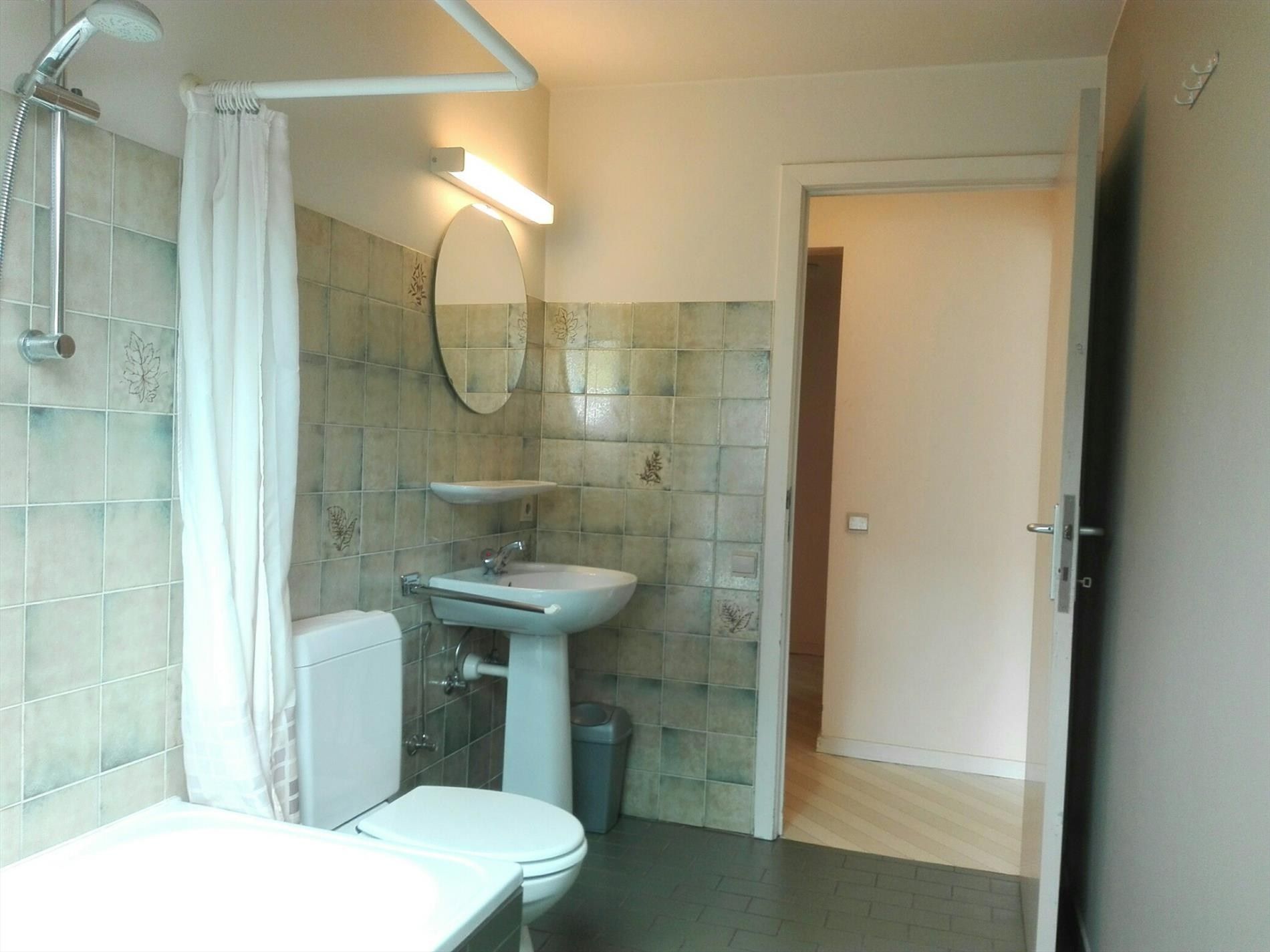 knusse stadswoning met terras foto 8