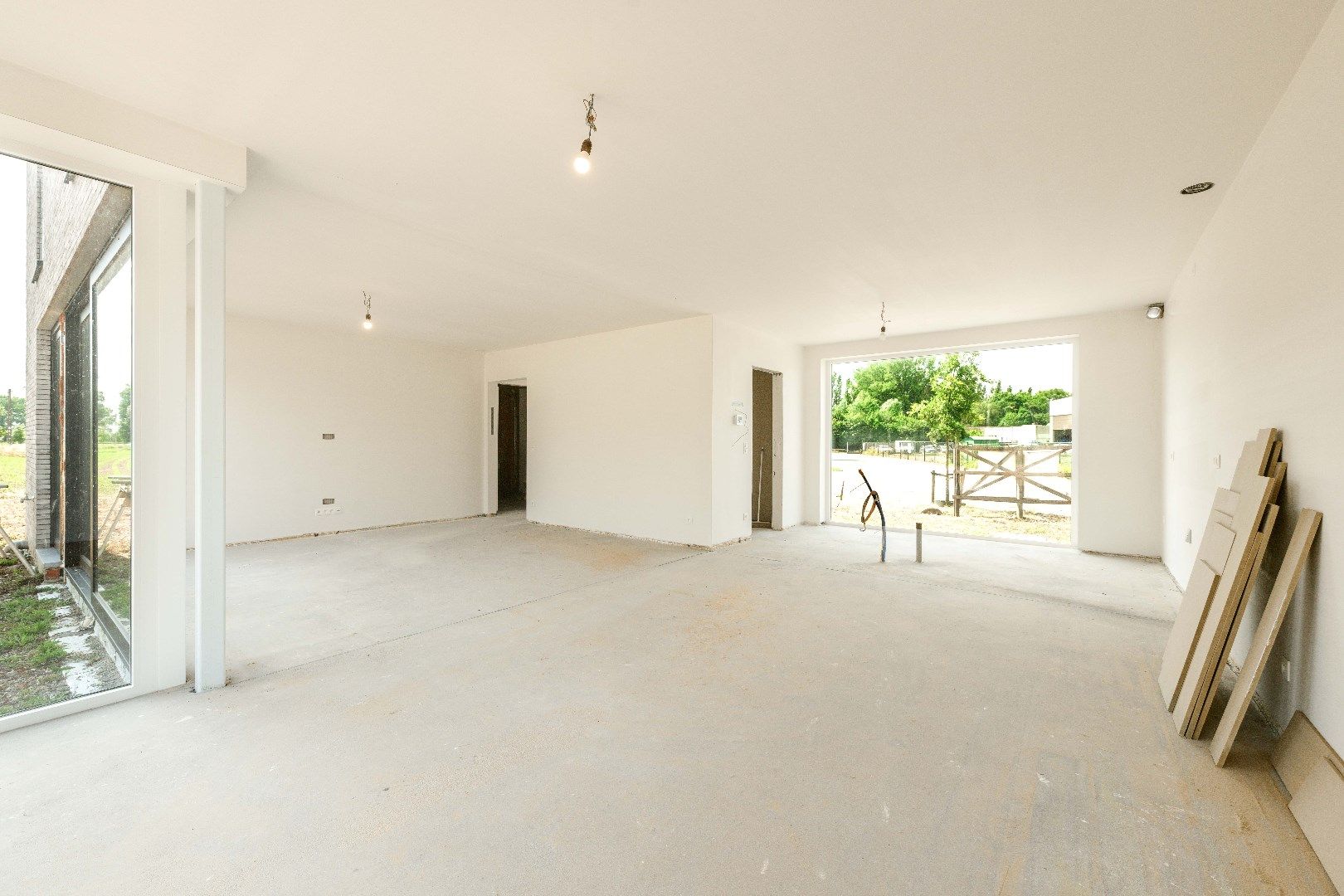 ZEER UIME NIEUWBOUWWONING MET 3 SLPKS | TUIN | GARAGE foto 4