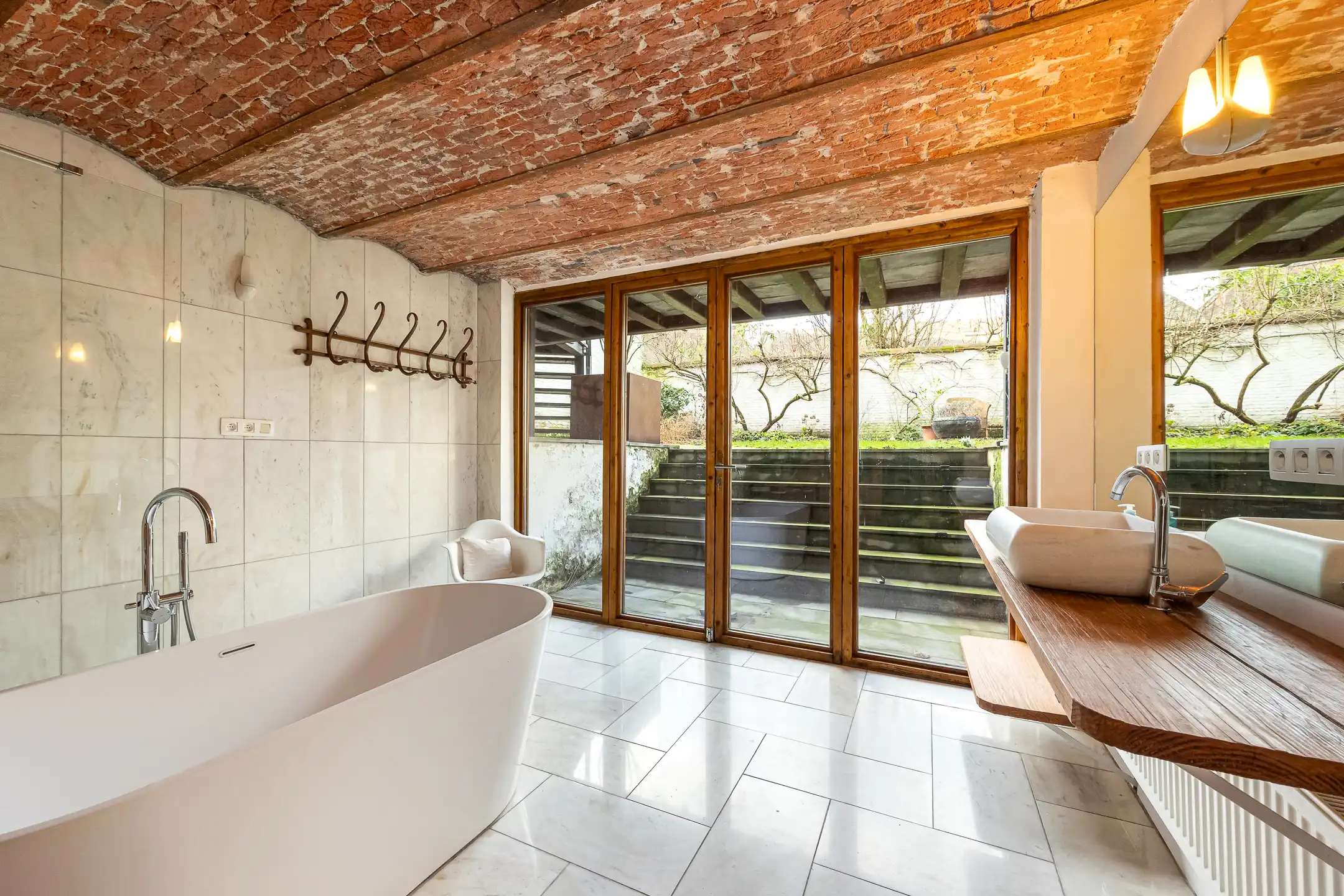 ANTWERPEN - Karaktervolle herenwoning met tuin foto 10