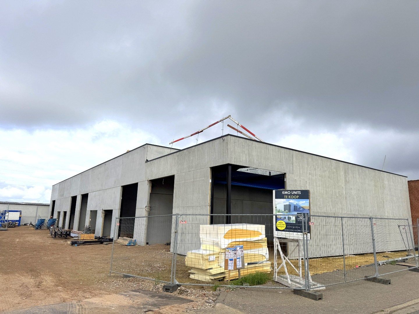 Nieuwbouw KMO-Unit in Waregem/Sint-Eloois-Vijve incl. 2 standplaatsen (Unit 1) foto 4