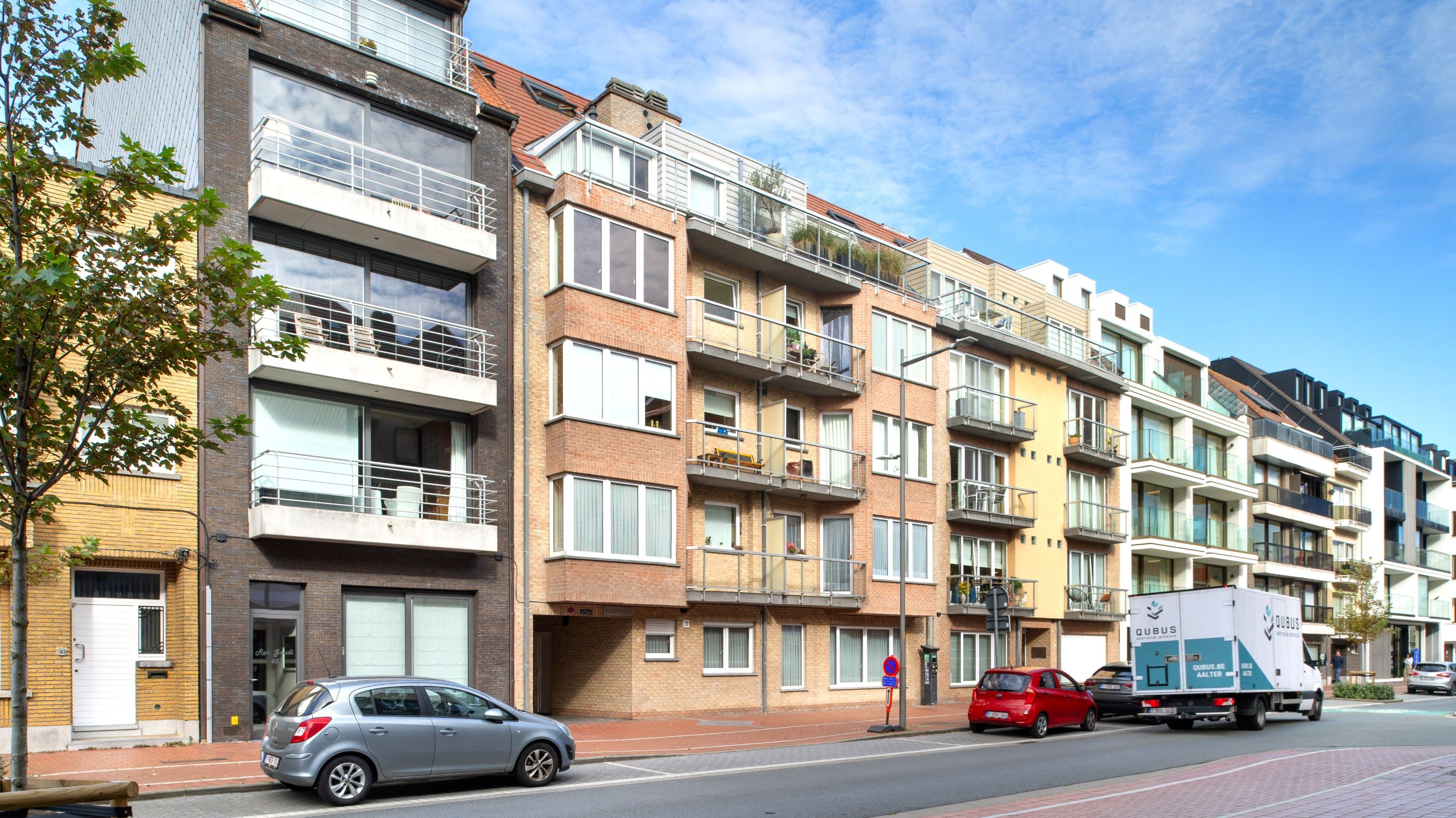 Ruim duplex appartement met zonnige terrassen in hartje Knokke foto {{pictureIndex}}