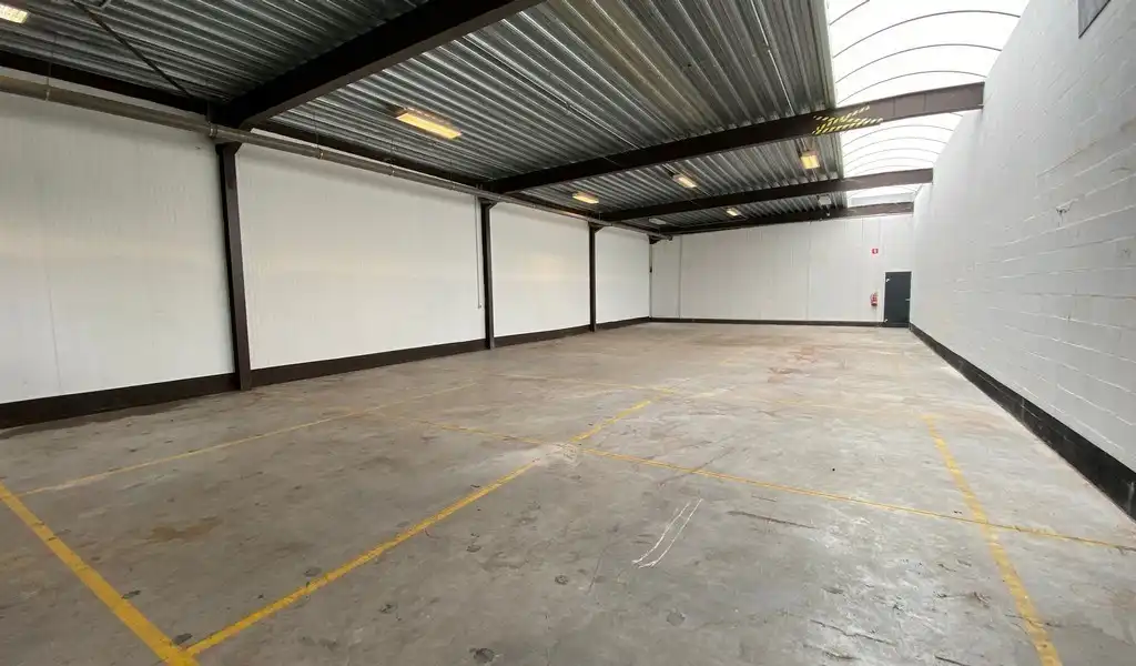 Opslagruimte te huur vlakbij E313 in Herentals foto 3