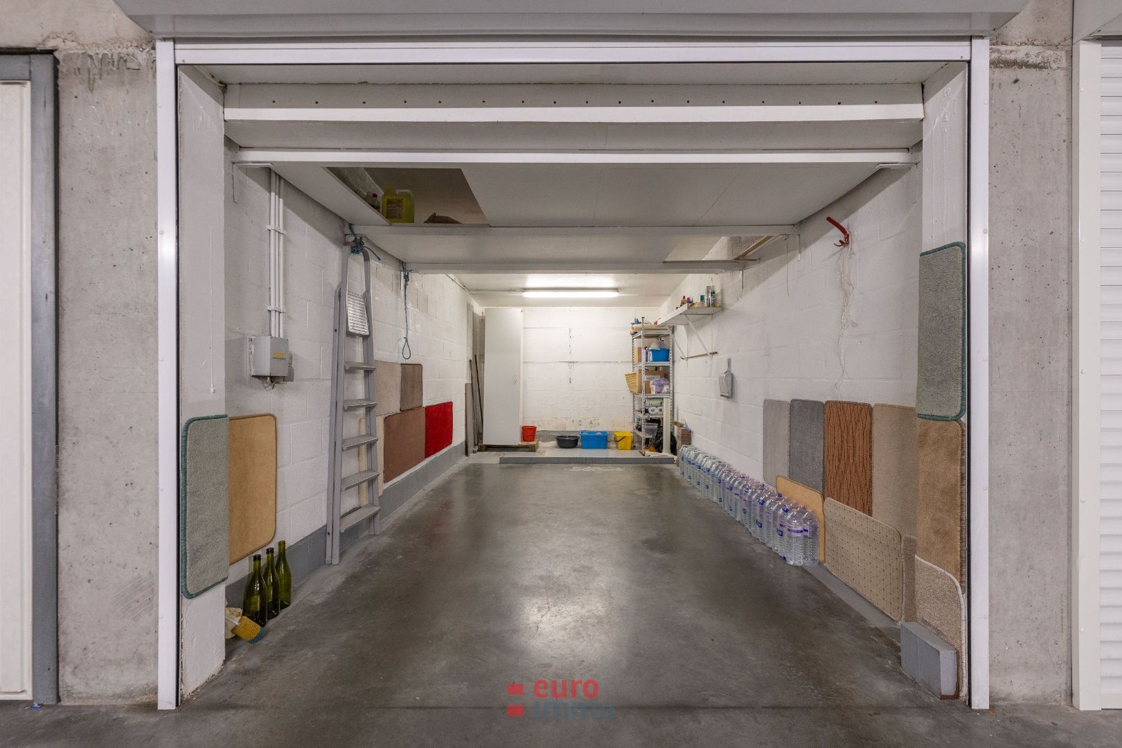 Garagebox nabij de haven foto 3