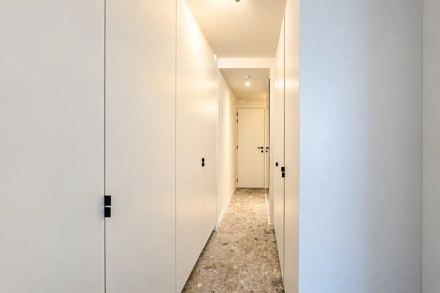 Gerenoveerd 2-slaapkamerappartement met uitzicht op Sint-Baafskathedraal foto 23