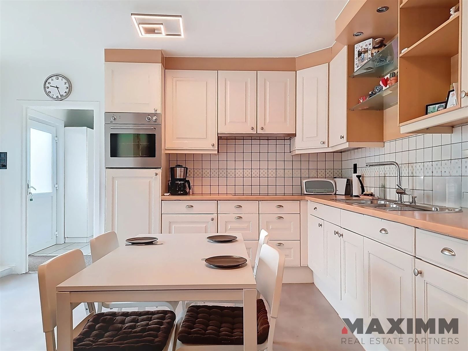 Instapklare gezinswoning, half open bebouwing, garage, 3 slaapkamers en mooie tuin. Bovendien EPC label A foto 7