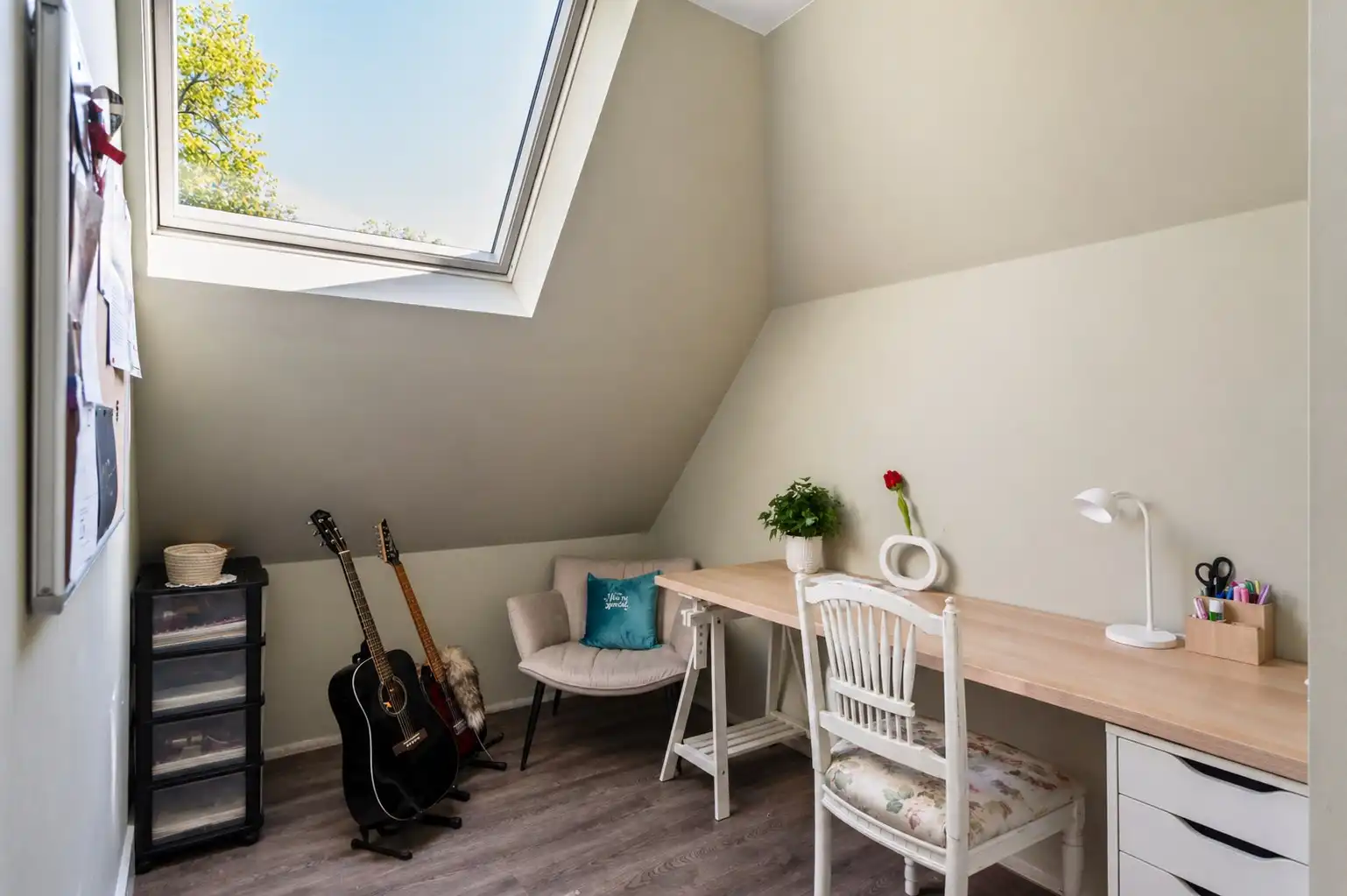 Verrassend ruime woning met zuidwest tuin op topligging! foto 20