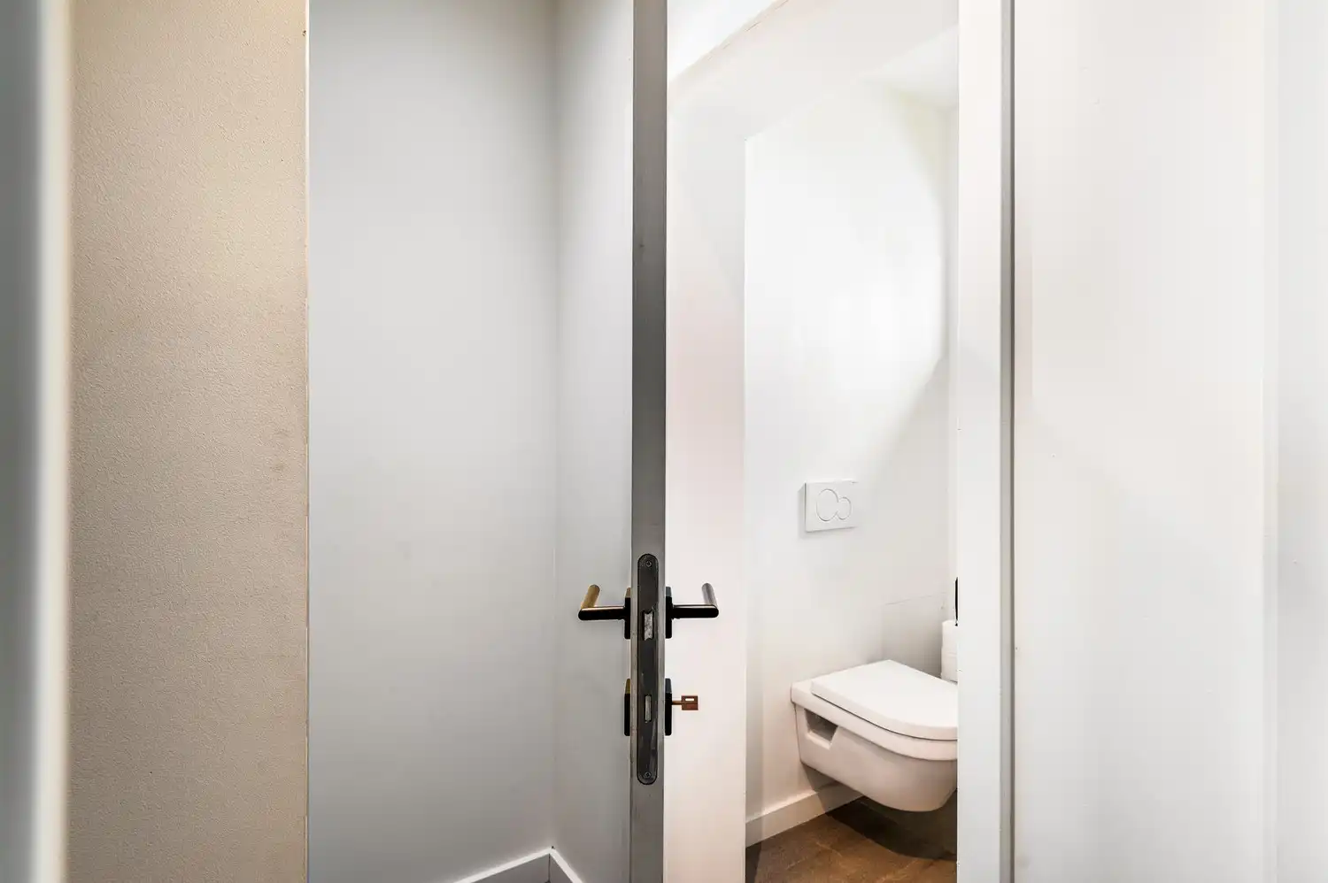 Stijlvol gerenoveerde woning met 3 slaapkamers op toplocatie nabij centrum Lier foto 9