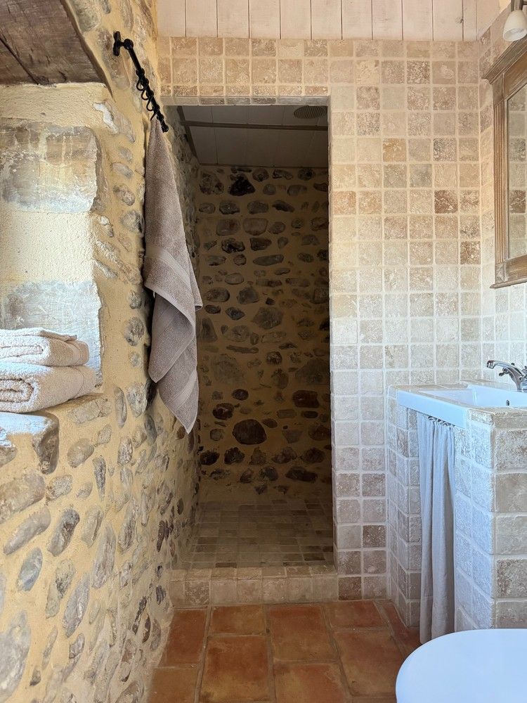 "Le Mas Des Trois Anges: authentieke 18e-eeuwse mas met luxe gîtes en verwarmd zwembad in het hart van de Provence" foto 34