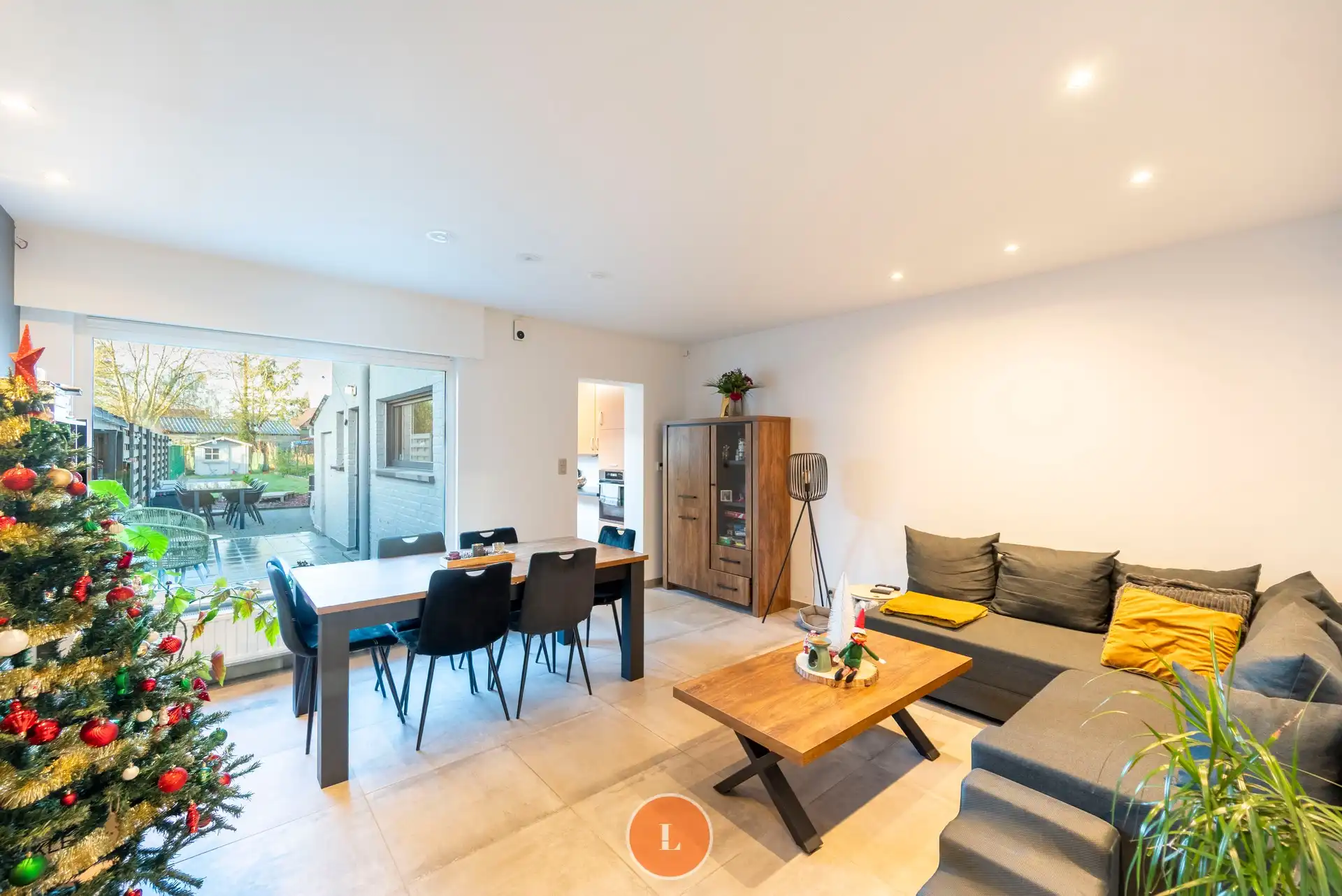 Instapklare gezinswoning met garage en tuin in Wevelgem. foto 5