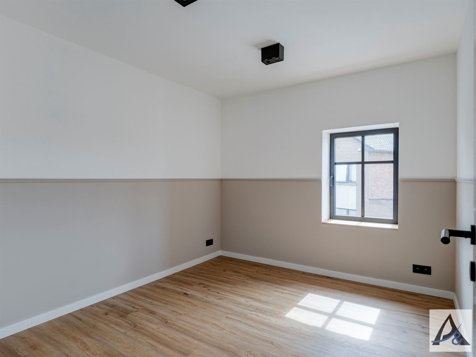 Totaal gerenoveerde, instapklare gezinswoning te koop in het hart van Munsterbilzen! foto 25