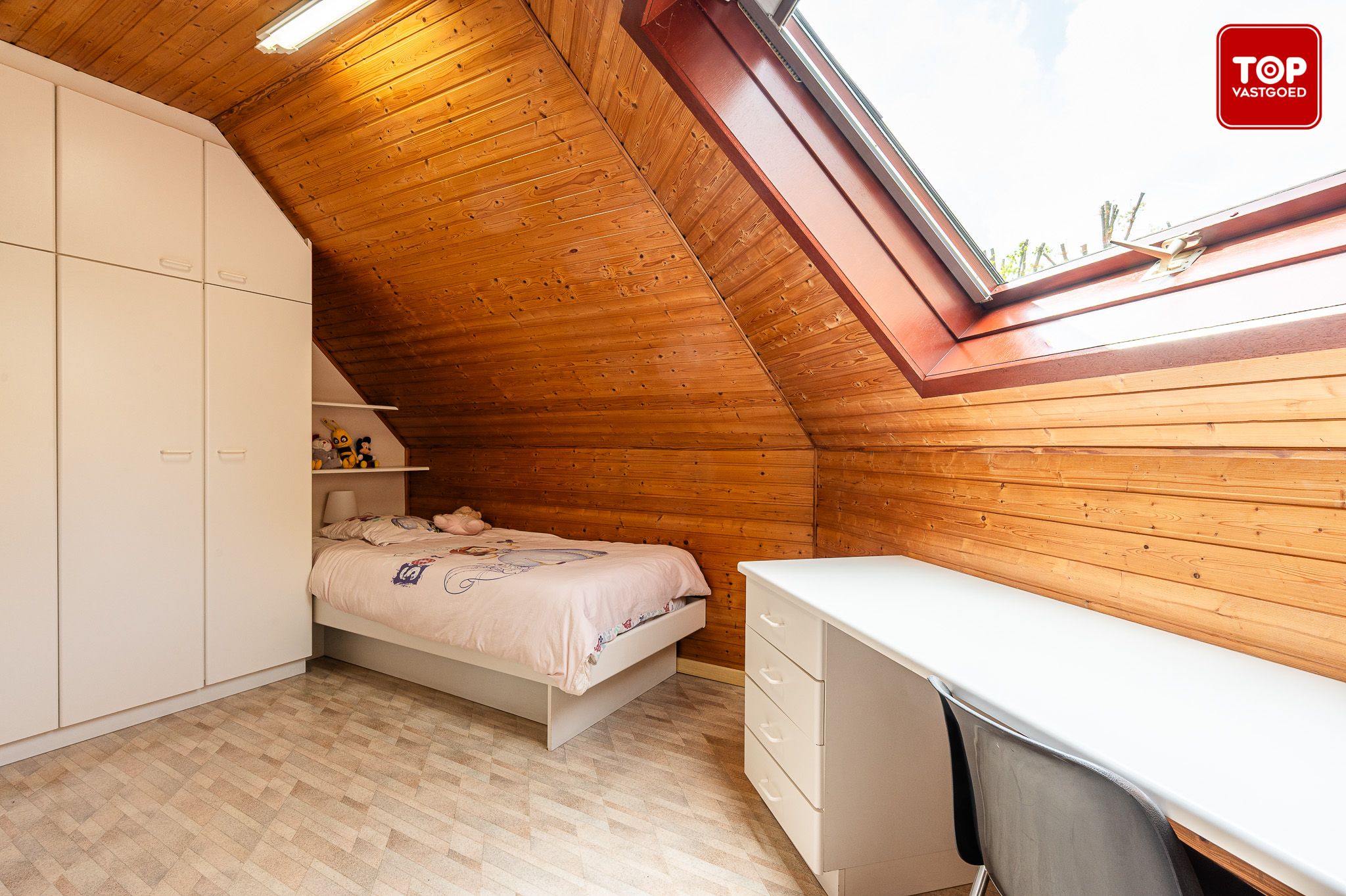 Exclusieve gezinswoning met een prachtige tuin, vijver en bureauruimte in groen Gentbrugge foto 16