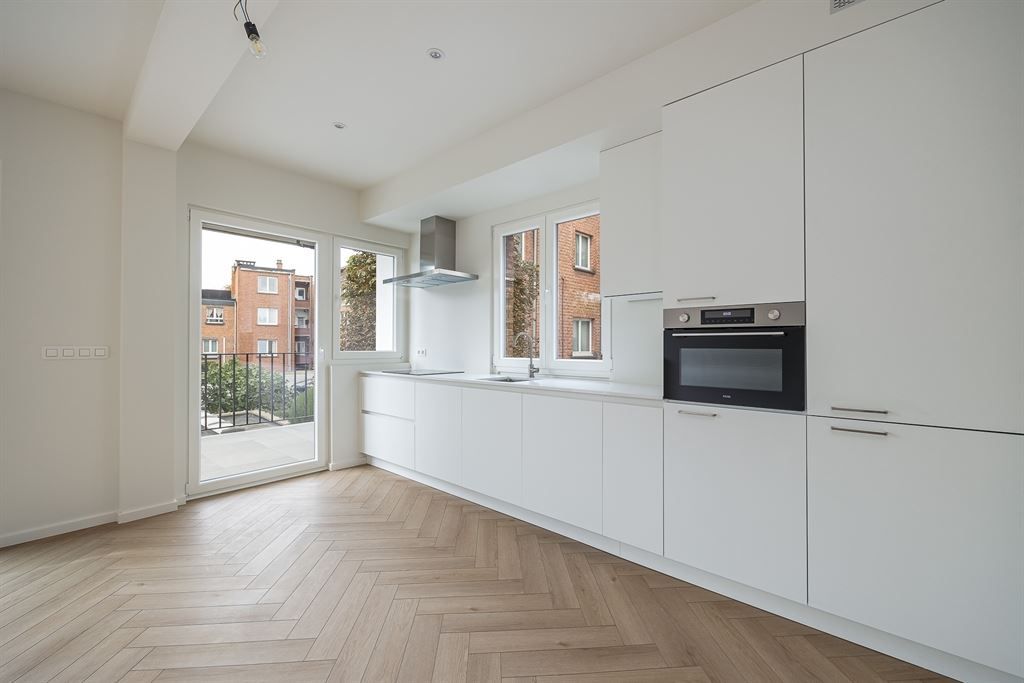 gerenoveerd appartement met zonnig terras foto 5