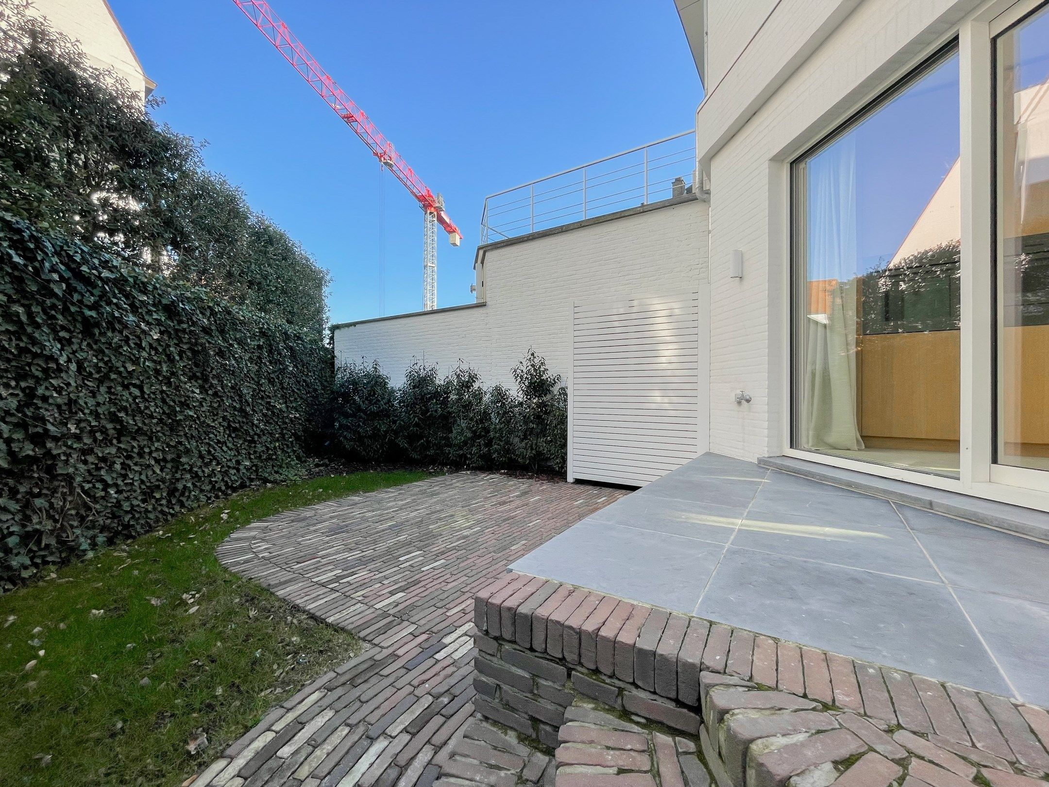 Exclusieve villa: Uitzonderlijk volledig gerenoveerde villa met frontaal zeezicht. foto 16