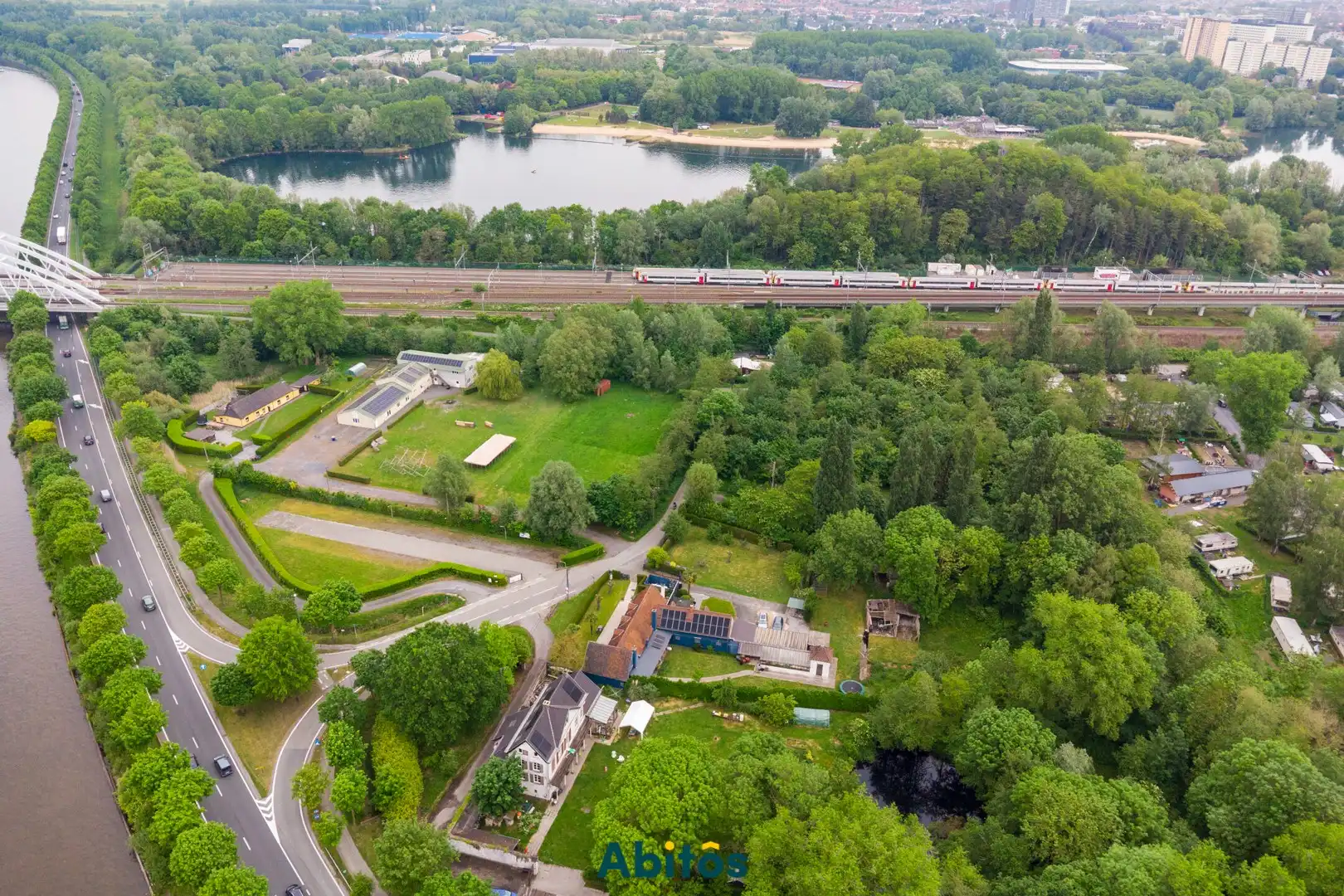 Authentieke hoeve met 5 slaapkamers op uniek domein van 6.546 m² in de Assels foto 32