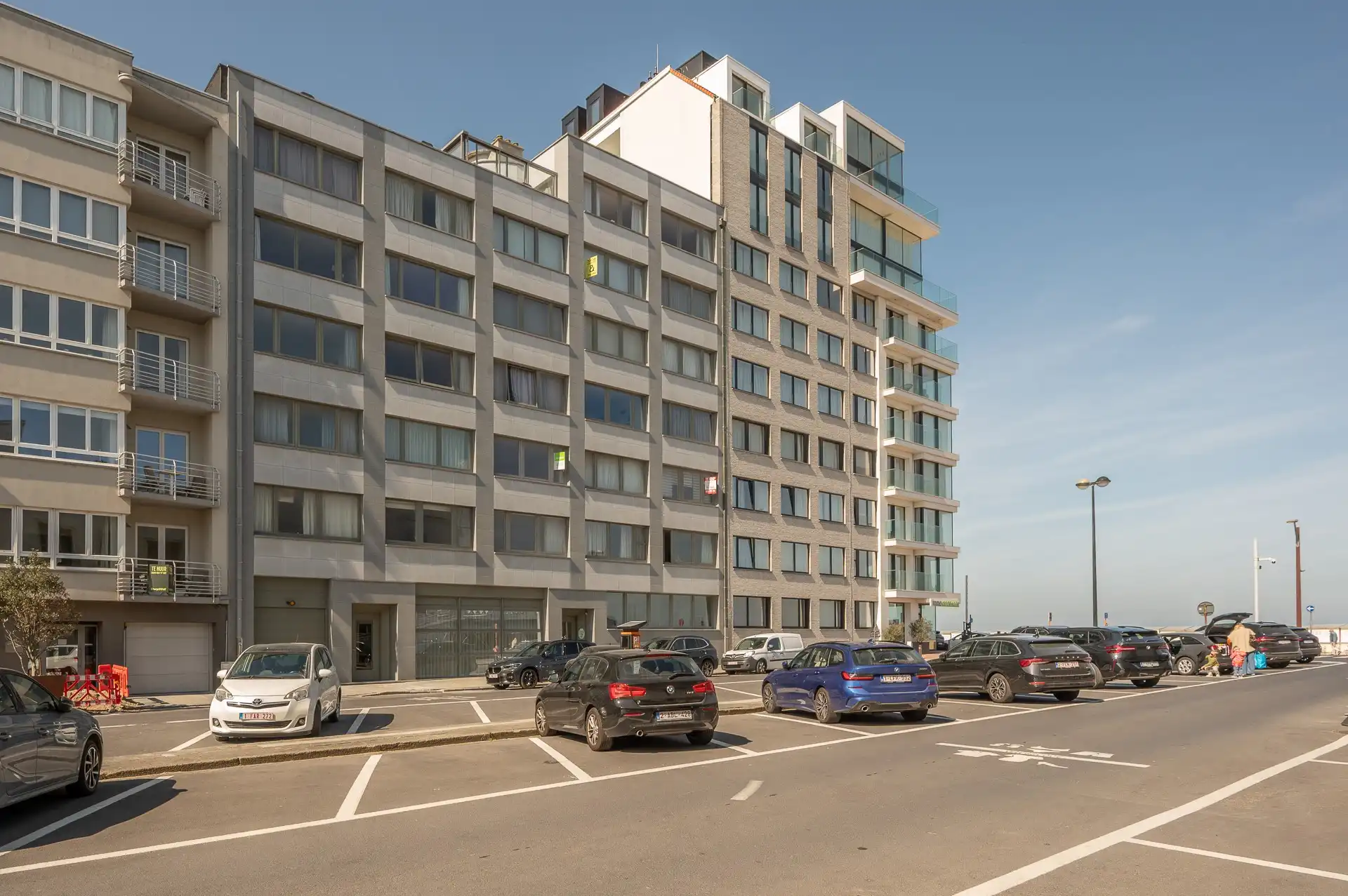 Perfect ingerichte studio met zijdelings zeezicht foto 11