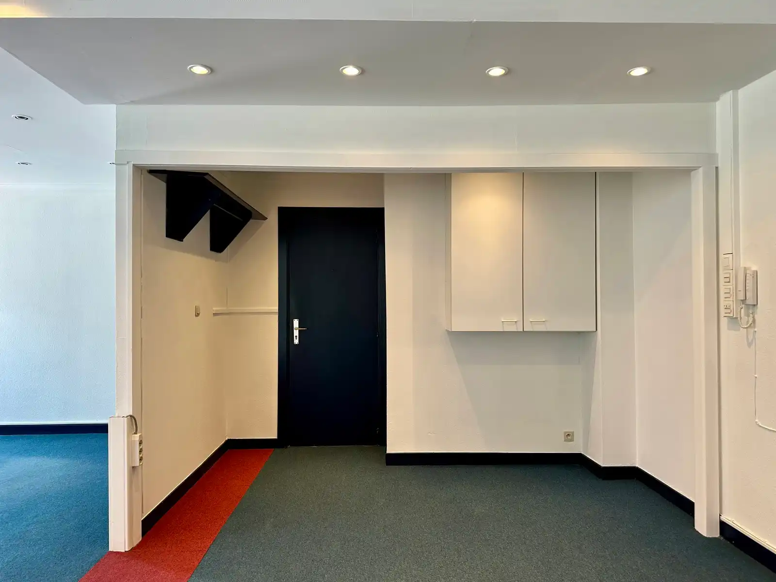 Kantoorruimte op strategische locatie foto 9