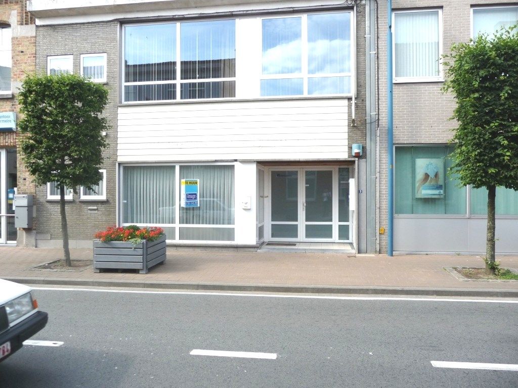 Gelijkvloers appartement in het centrum van Staden! foto 7