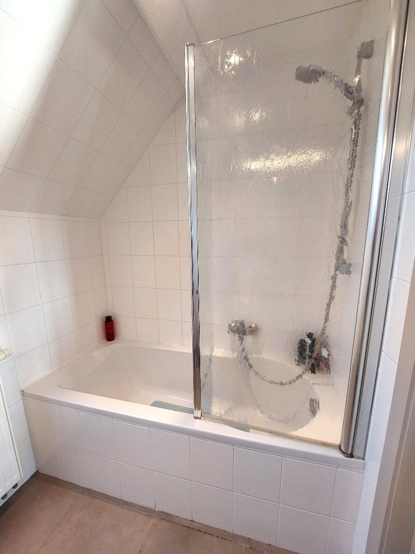 GEZELLIGE STUDIO IN HET CENTRUM VAN AARSELE MET 1 SLPK | TERRAS EN AUTOSTAANPLAATS foto 5