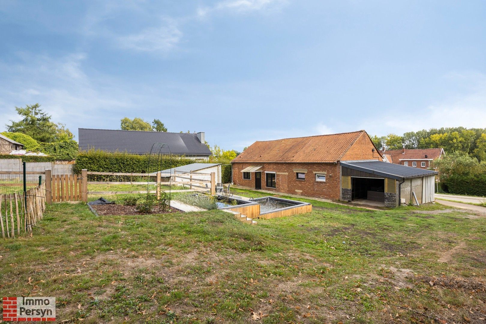 Grotendeels gerenoveerde woning met ruime tuin op 17a75ca foto 30
