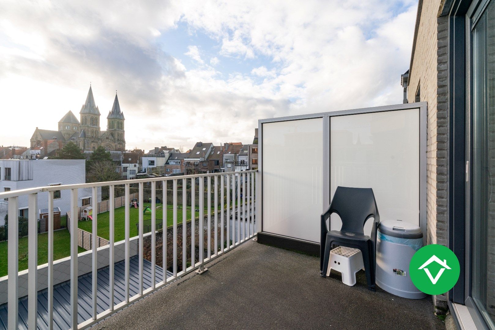 Instapklaar appartement met 2 slaapkamers te koop in Oostende foto 14