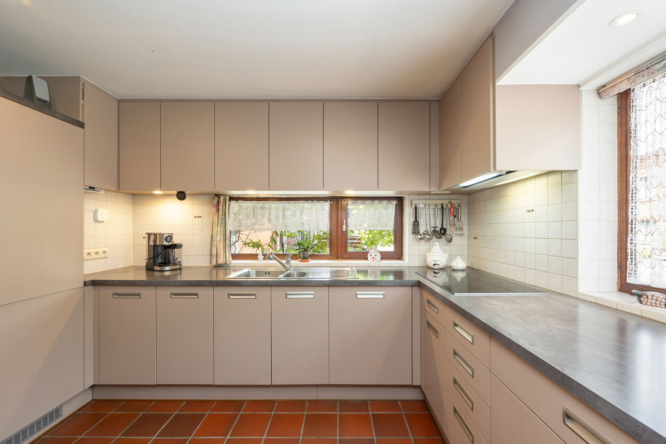 Architecturale 3-gevel woning met zuid-west tuin foto 9