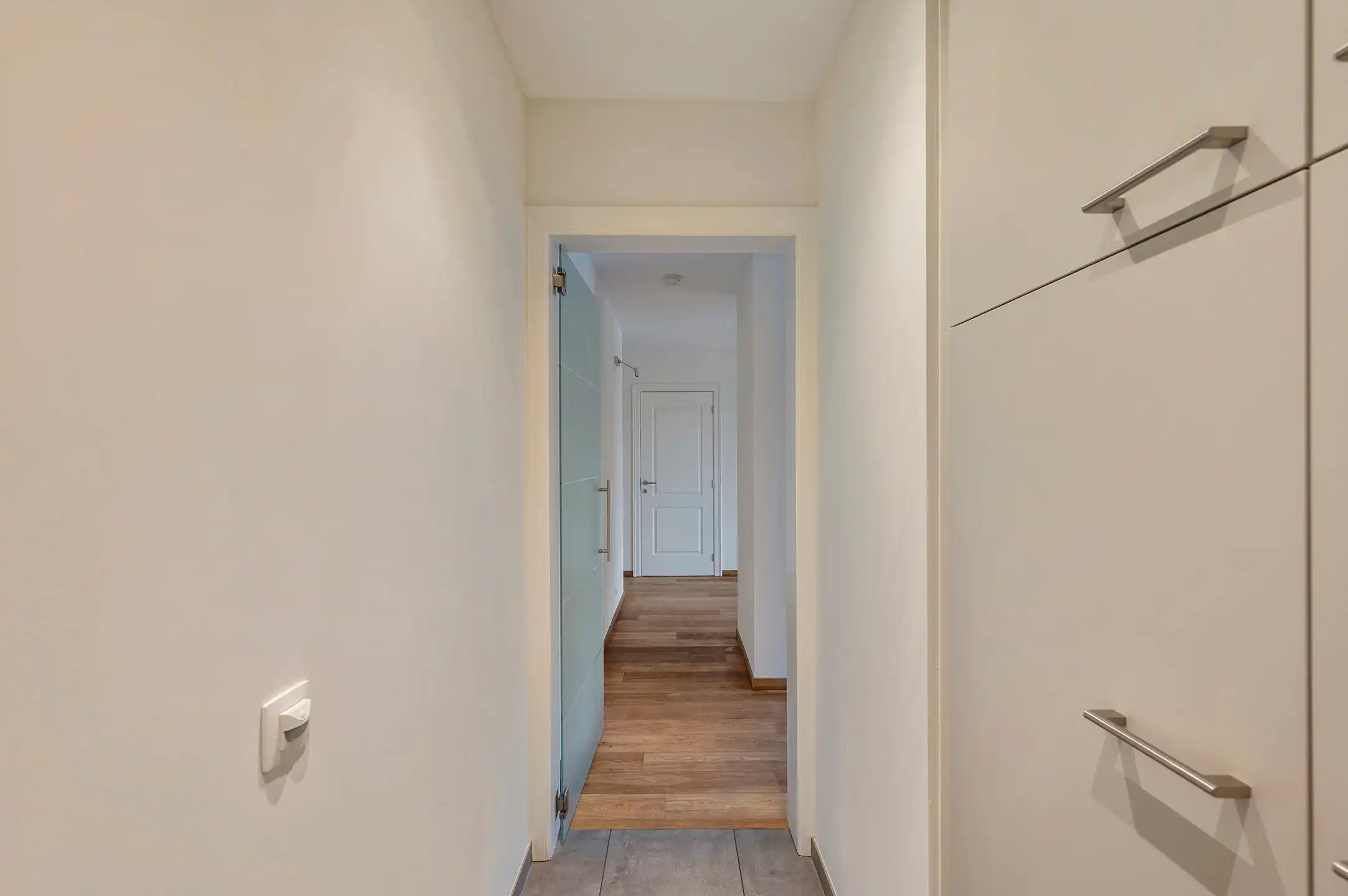 Stijlvol 2-slaapkamerappartement met 2 terrassen, private tuin, staanplaats en berging in hartje Heide foto 3
