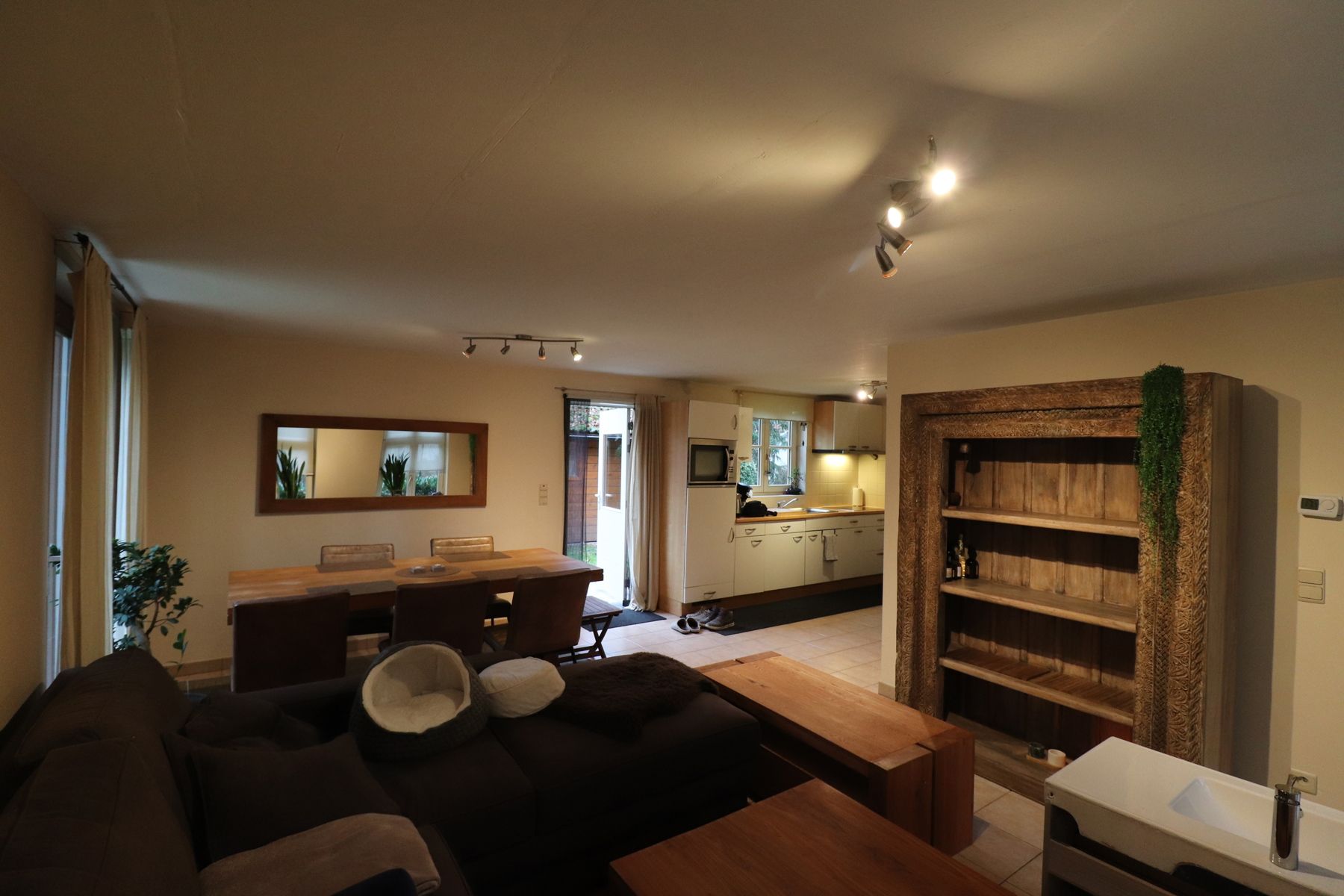 Een weekendverblijf met verdieping en met terras en tuin foto 4