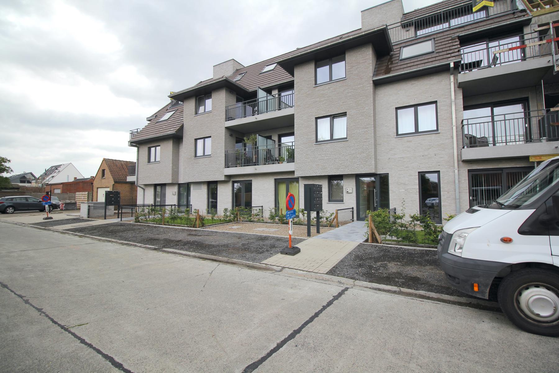 Gesloten garagebox in residentie De Berenpoort foto 6