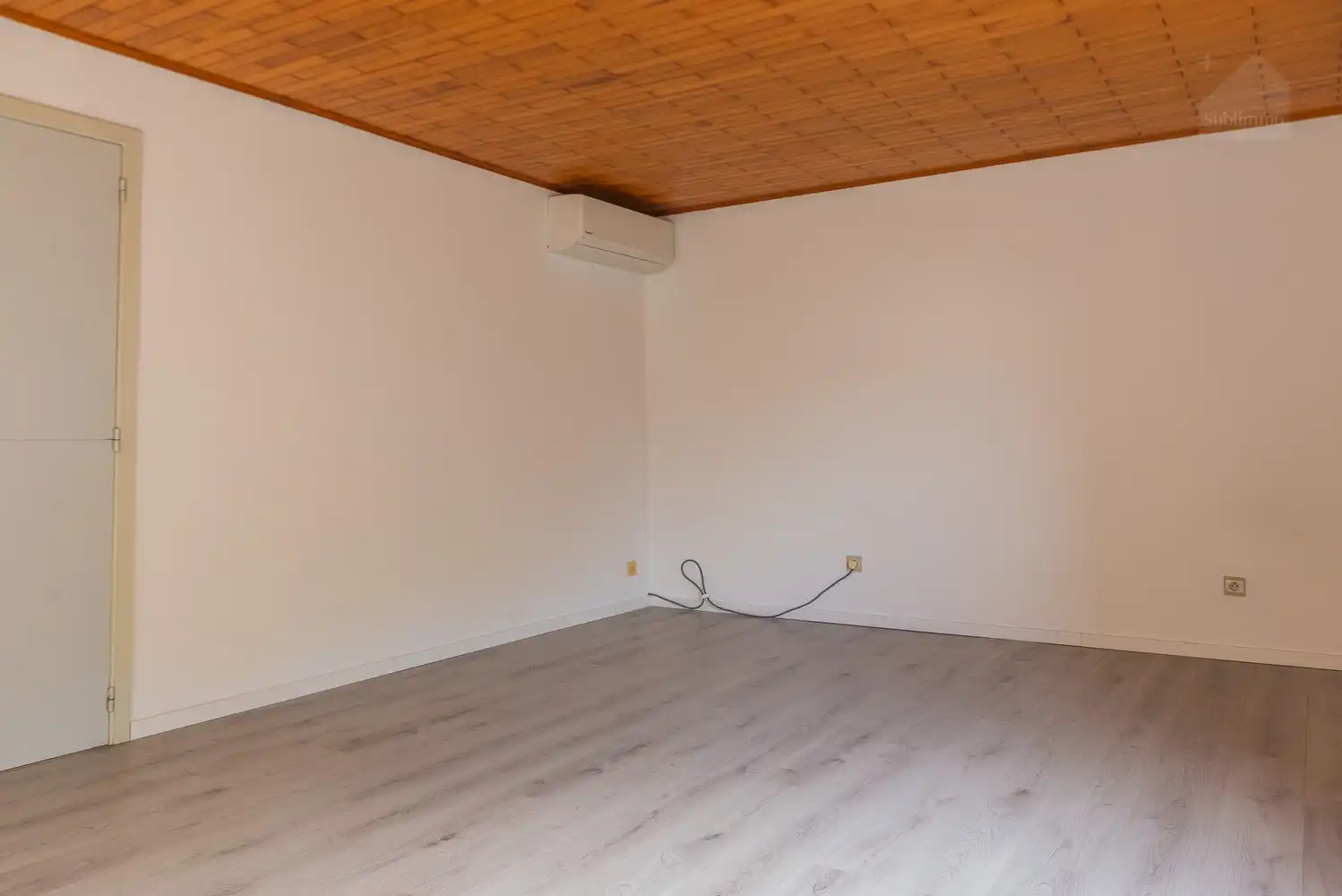 Ruime gezinswoning met 4 slaapkamers op een perceel van 840 m² foto 24