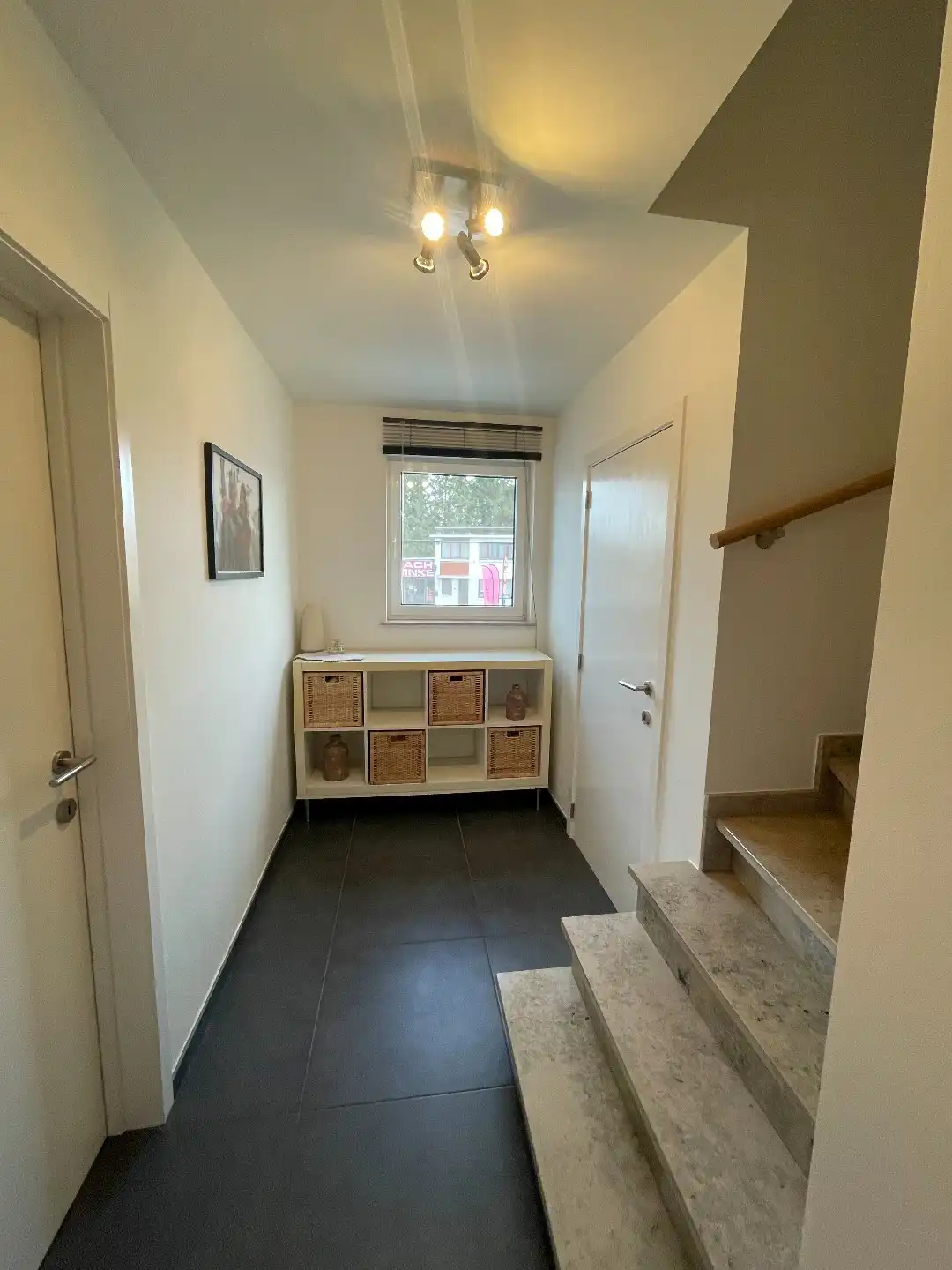 Verzorgde bel-etagewoning met 3 slpk, terras, patio  en garage nabij het centrum van As. foto 6