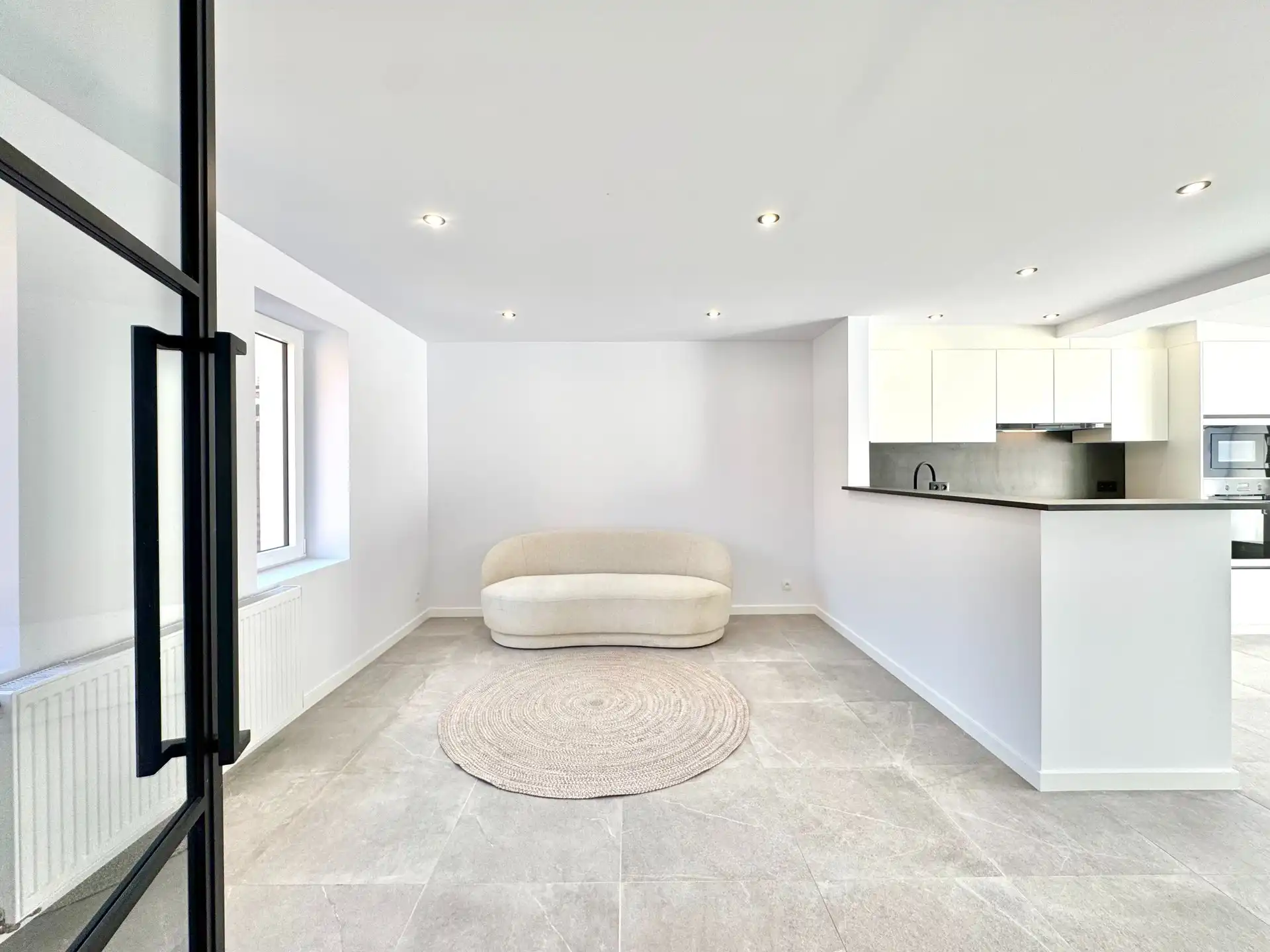 VOLLEDIG GERENOVEERDE WONING | TUIN | GARAGE | 294 M² foto 9