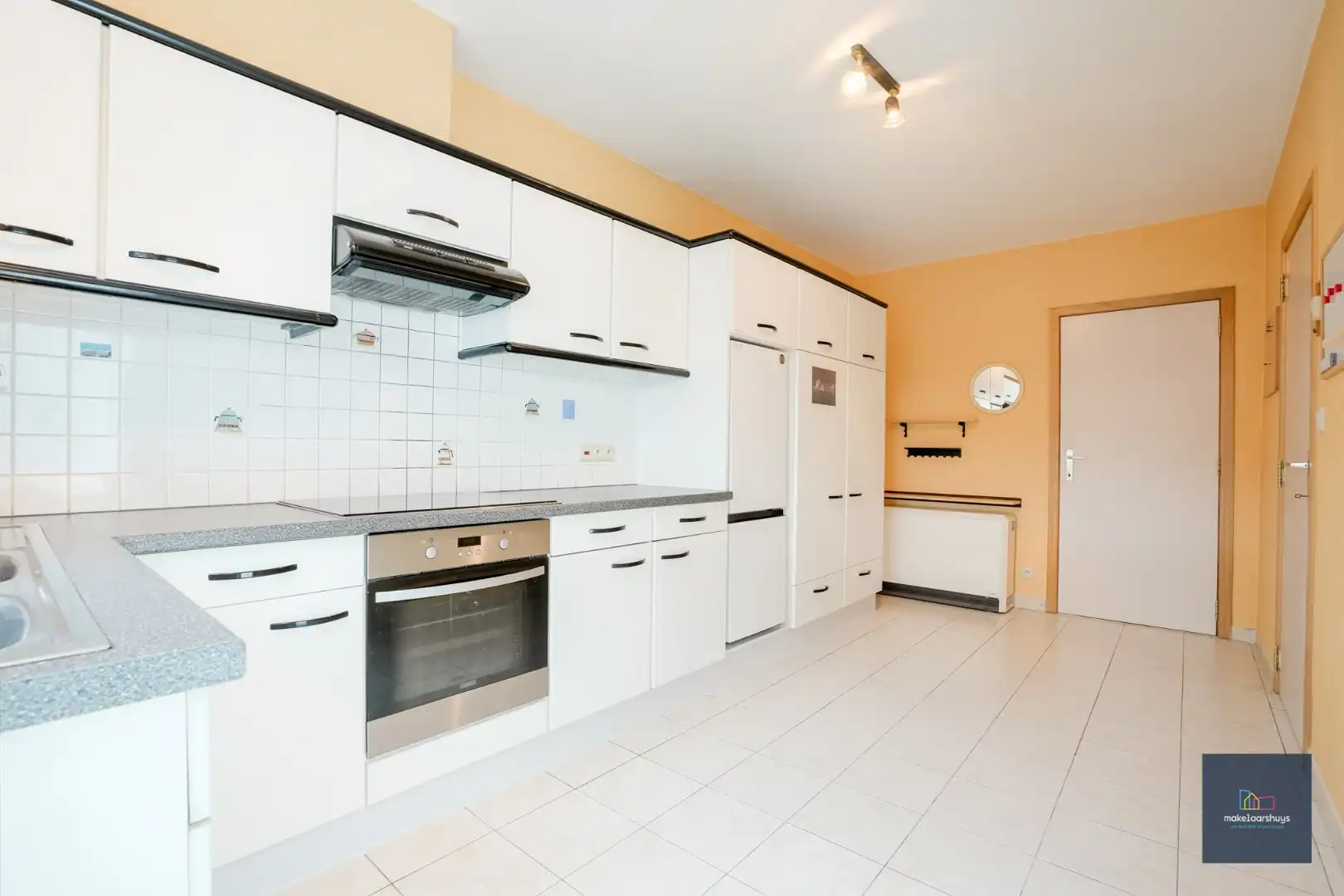 Verzorgde woning in rij met tuin en dubbele garage foto 9