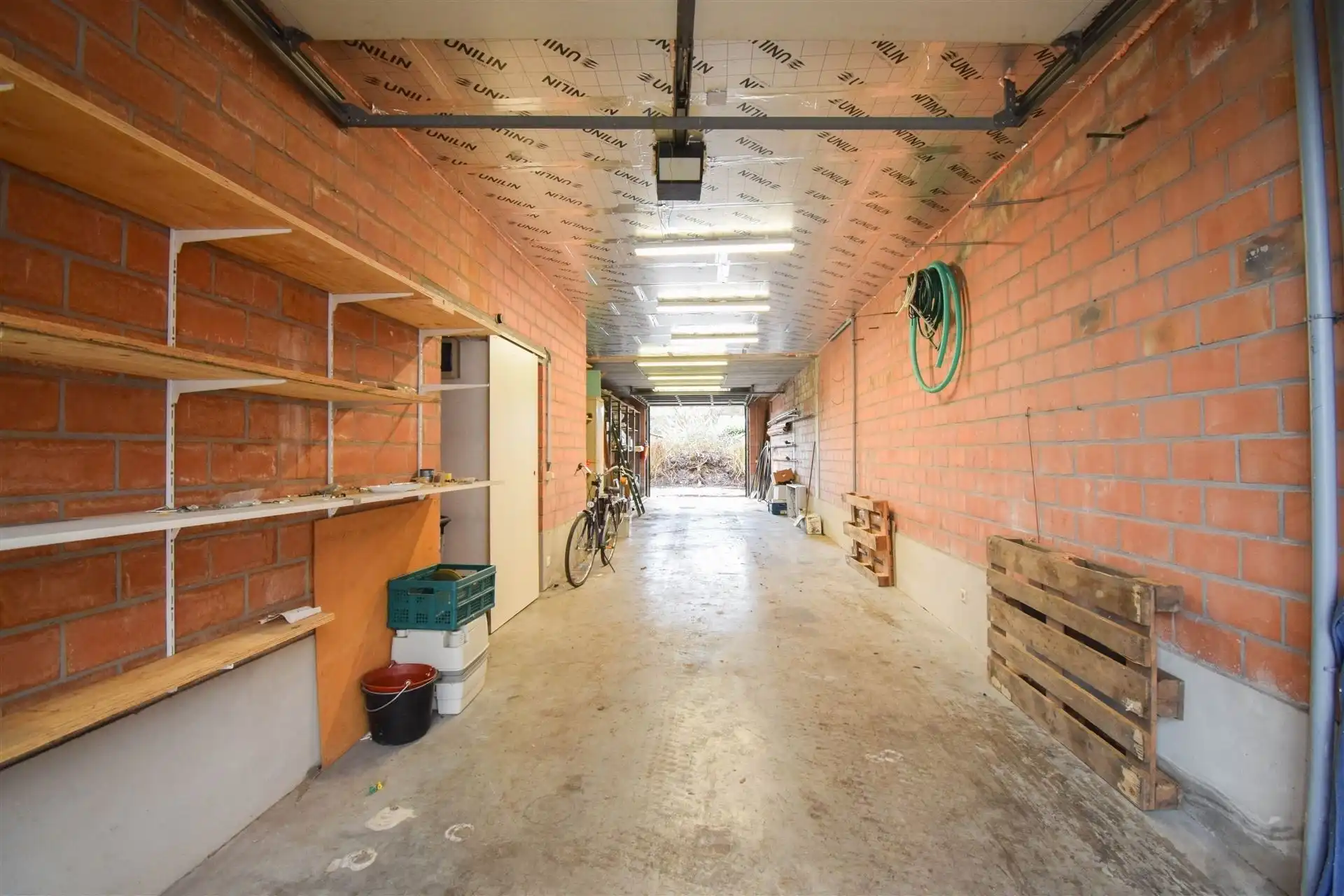 Centraal gelegen magazijnruimte met buitenruimte foto 3